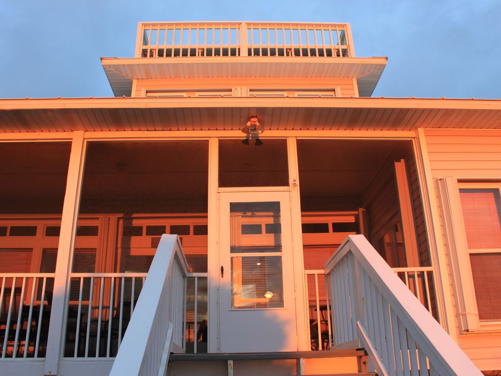 Sandcastle - Beautiful Gulf Front Beach House - 20 Steps to the Beach