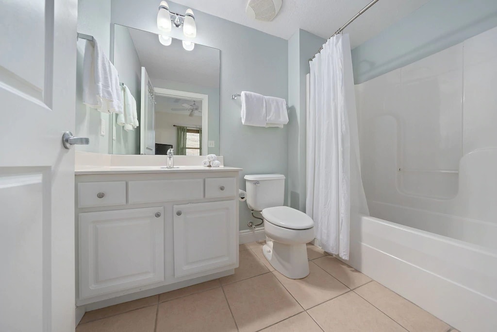 Full bathroom attached to 2nd King bedroom