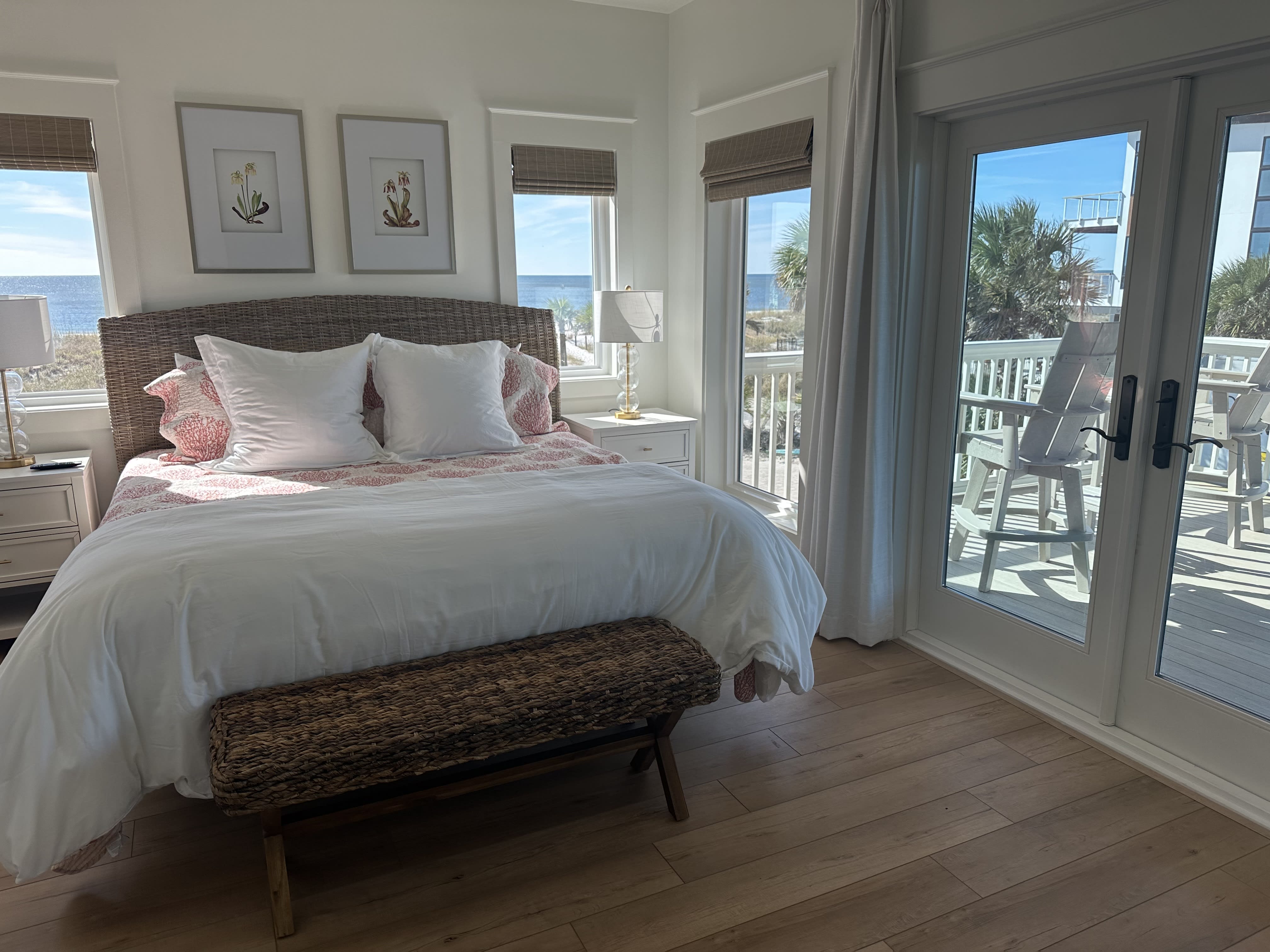 Bedroom 2: Master Suite, Gulf View with Deck access, Smart TV