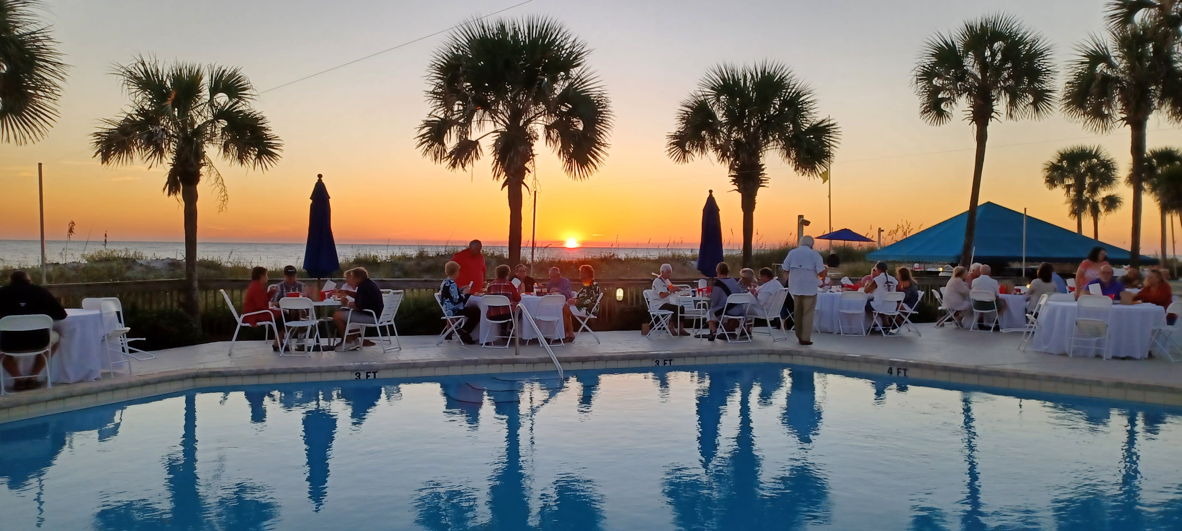dining at the pool for best times 
