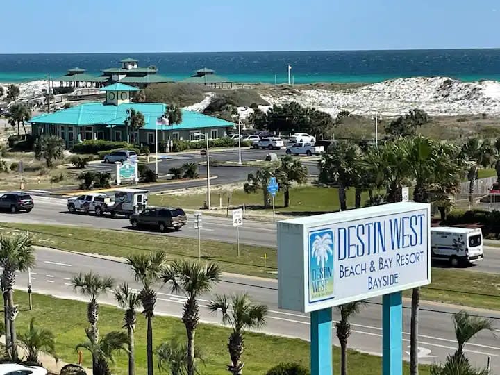 Destin West Bayside road sign.