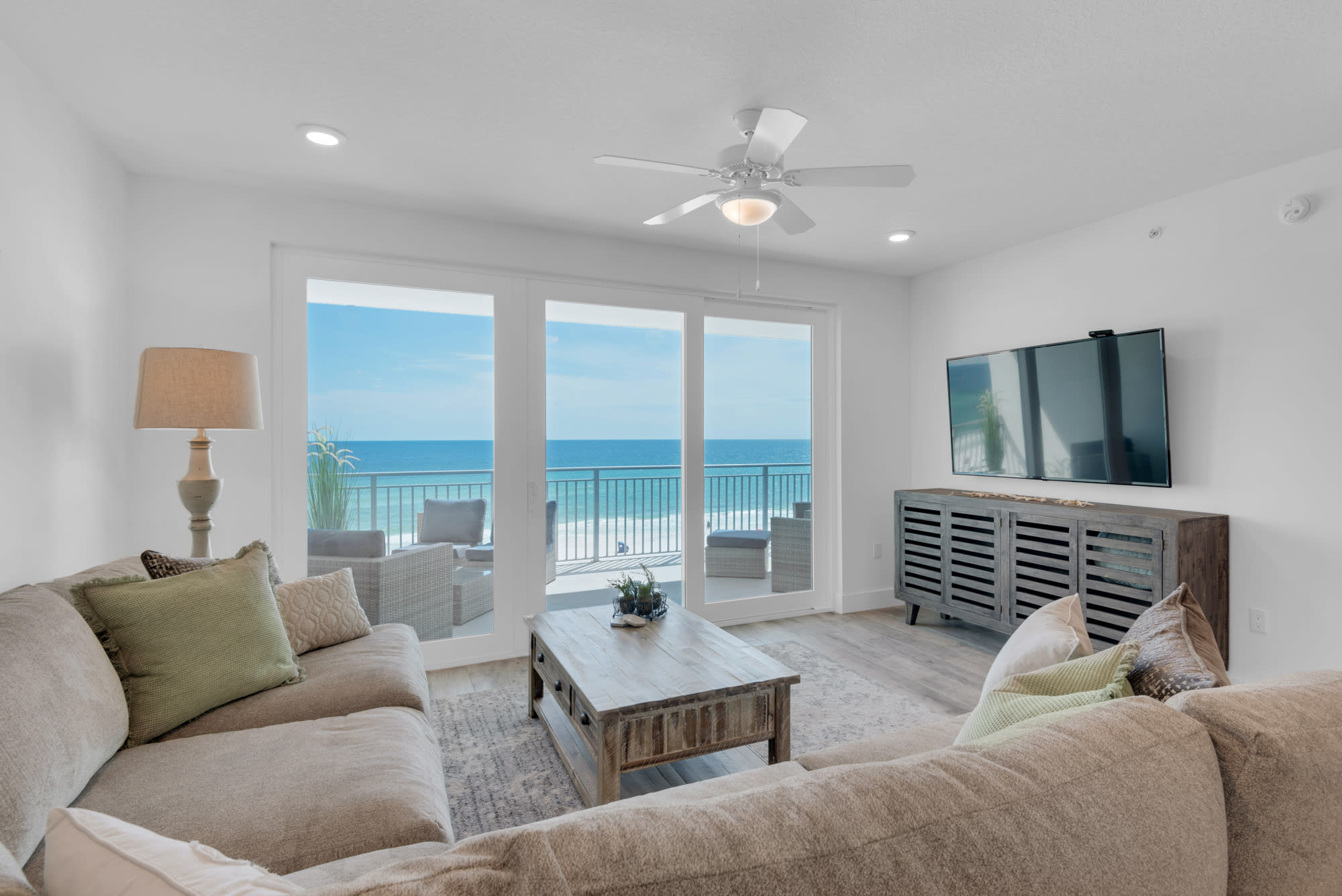 Magnificent views of the gulf from livingroom