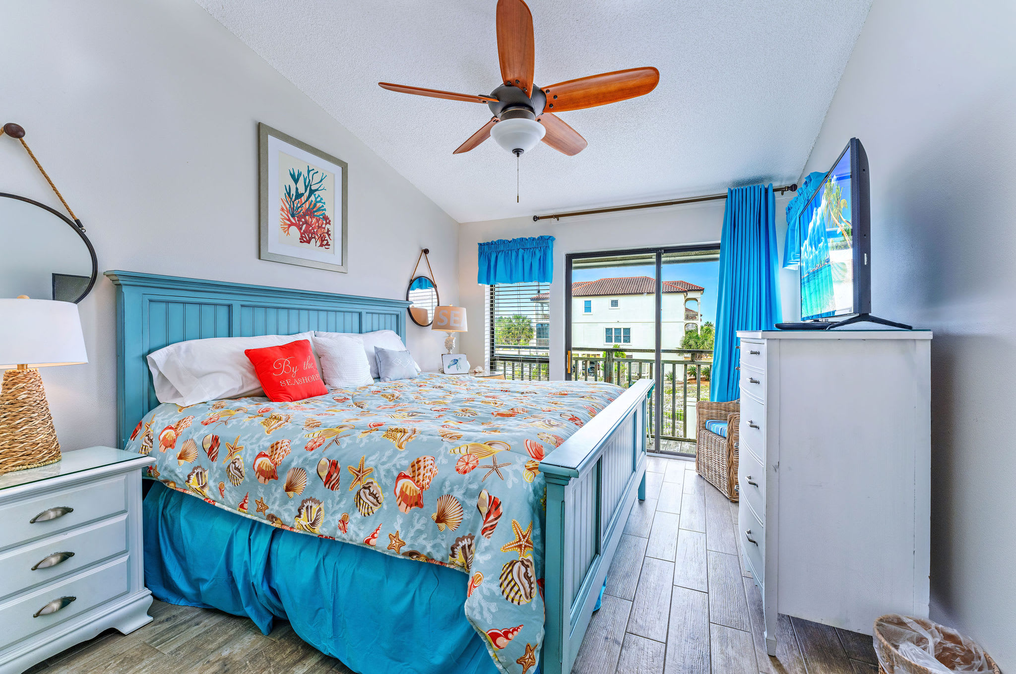 King Bedroom with balcony