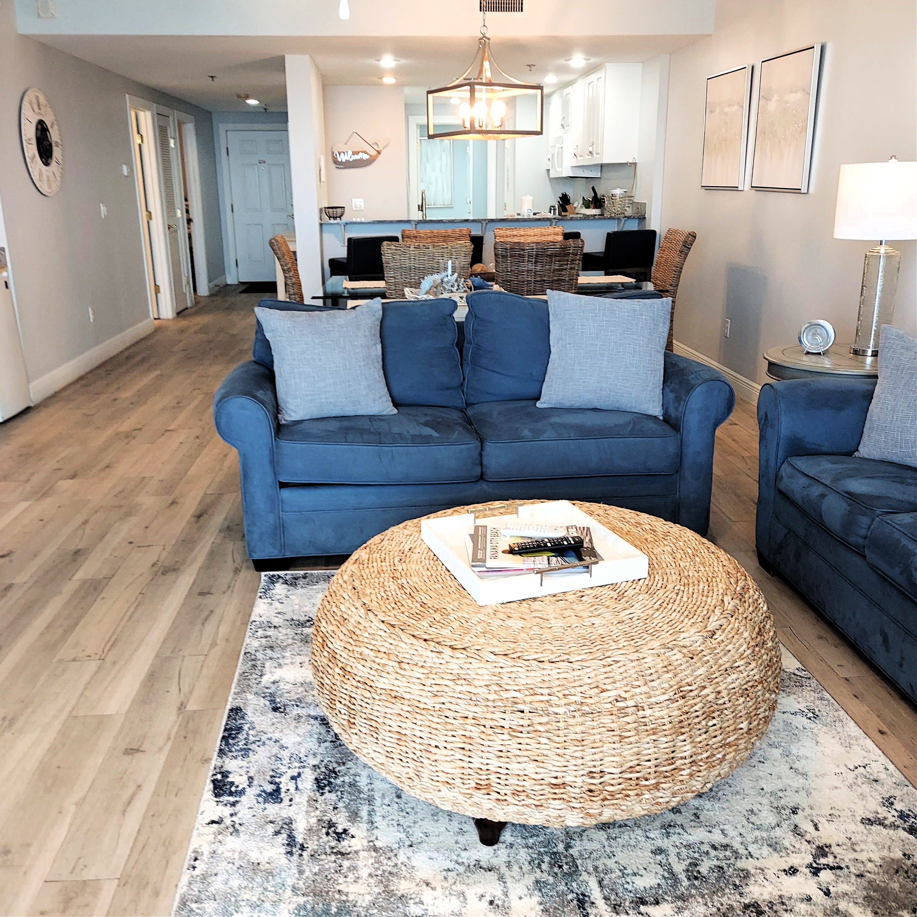 Living Room View to Entry