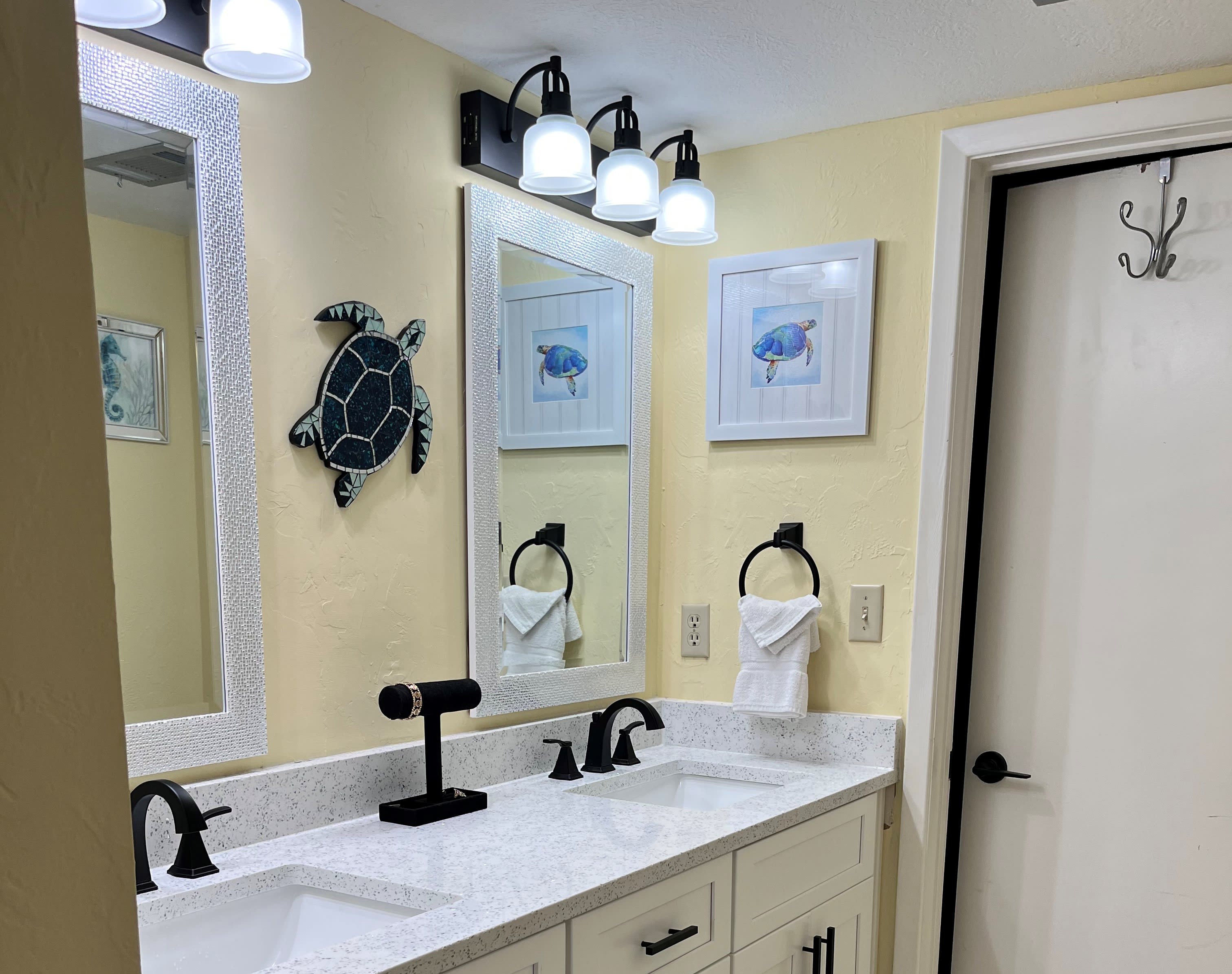 Veronica&rsquo;s condo