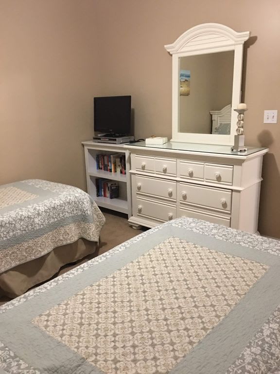 Twin room with 2 twin sized beds