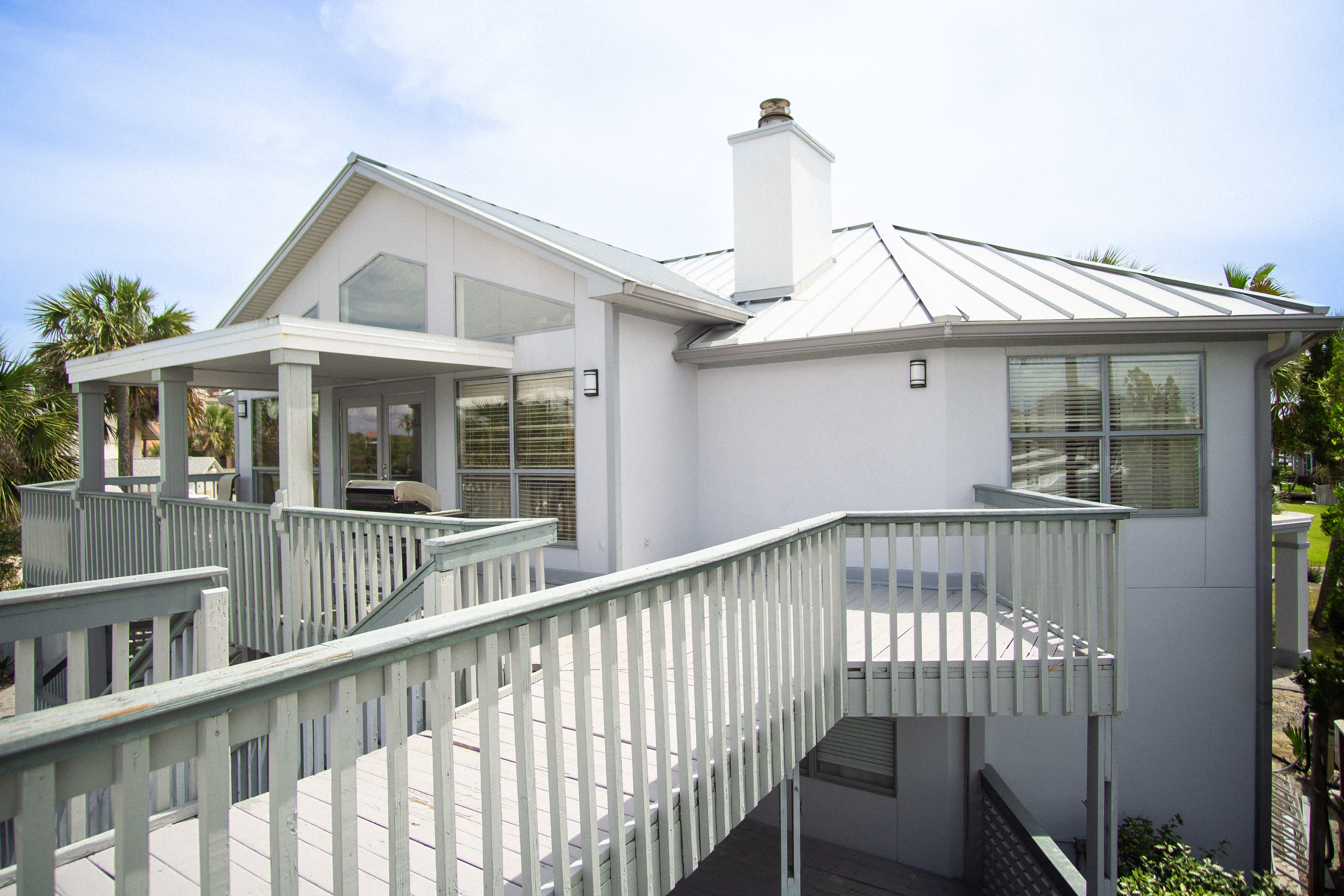 Deck-2nd floor back of house