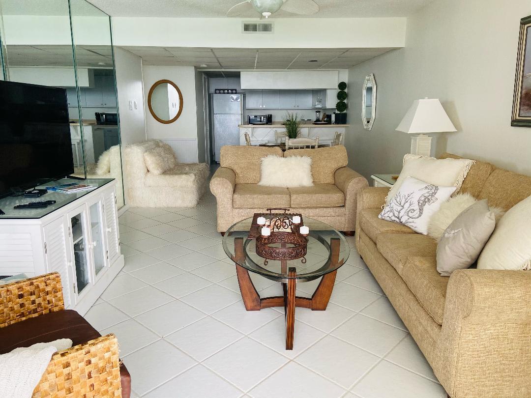 Living, Dining &amp; Kitchen Area with Gulf View!