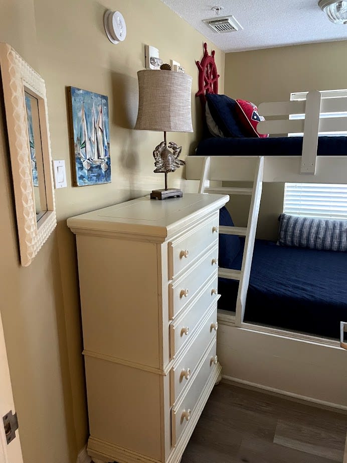 Bunk Room with door twin &amp; double