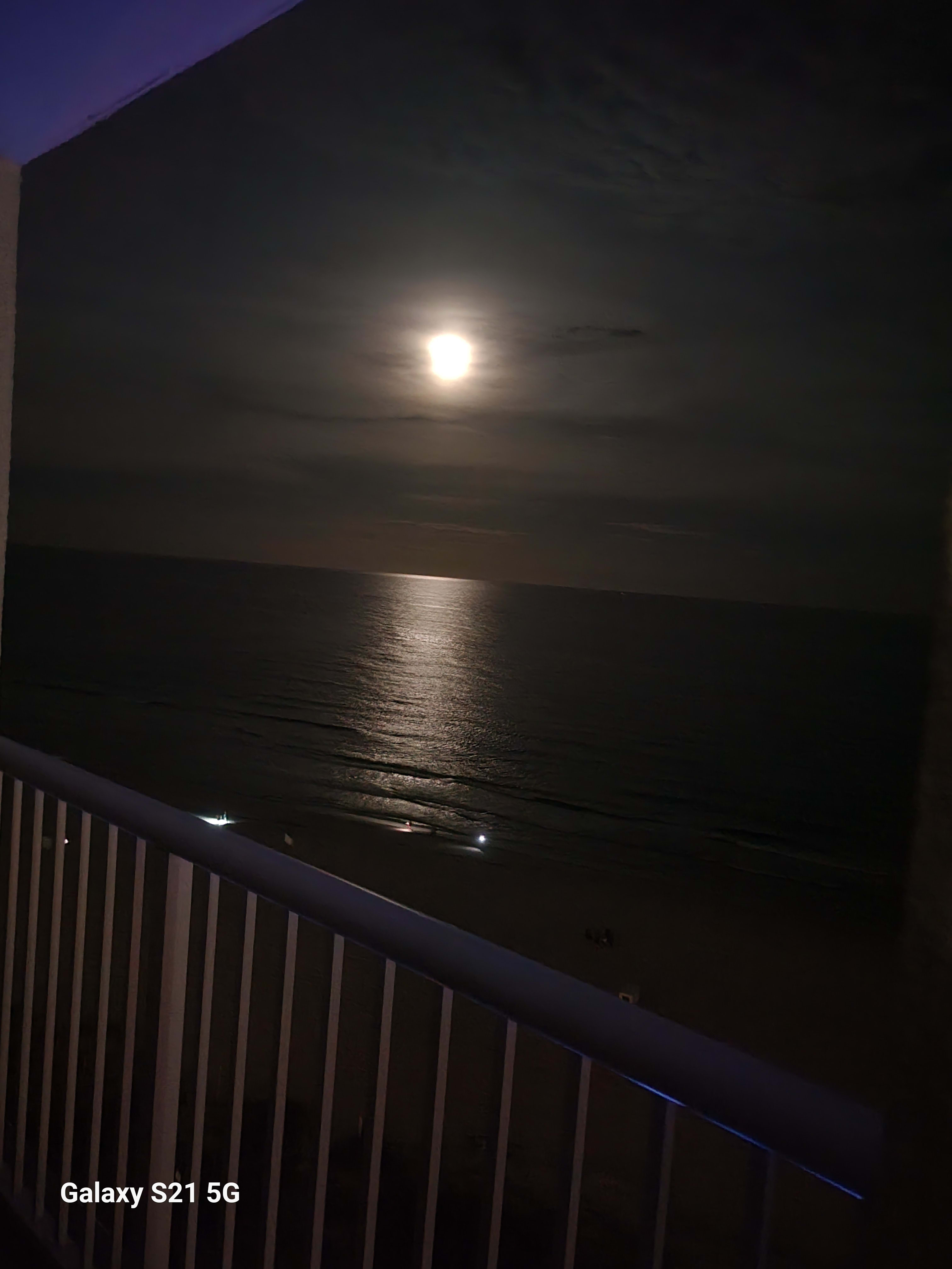 It must have been the moon glow...