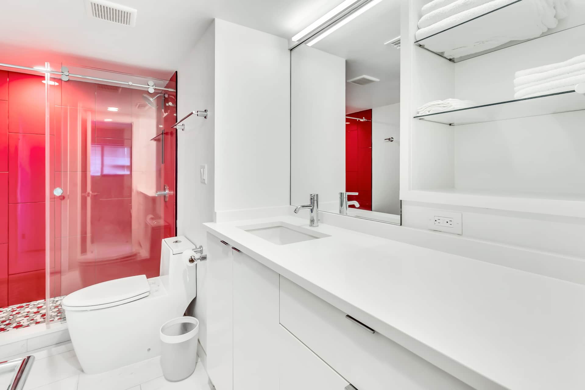 Fully updated guest bath