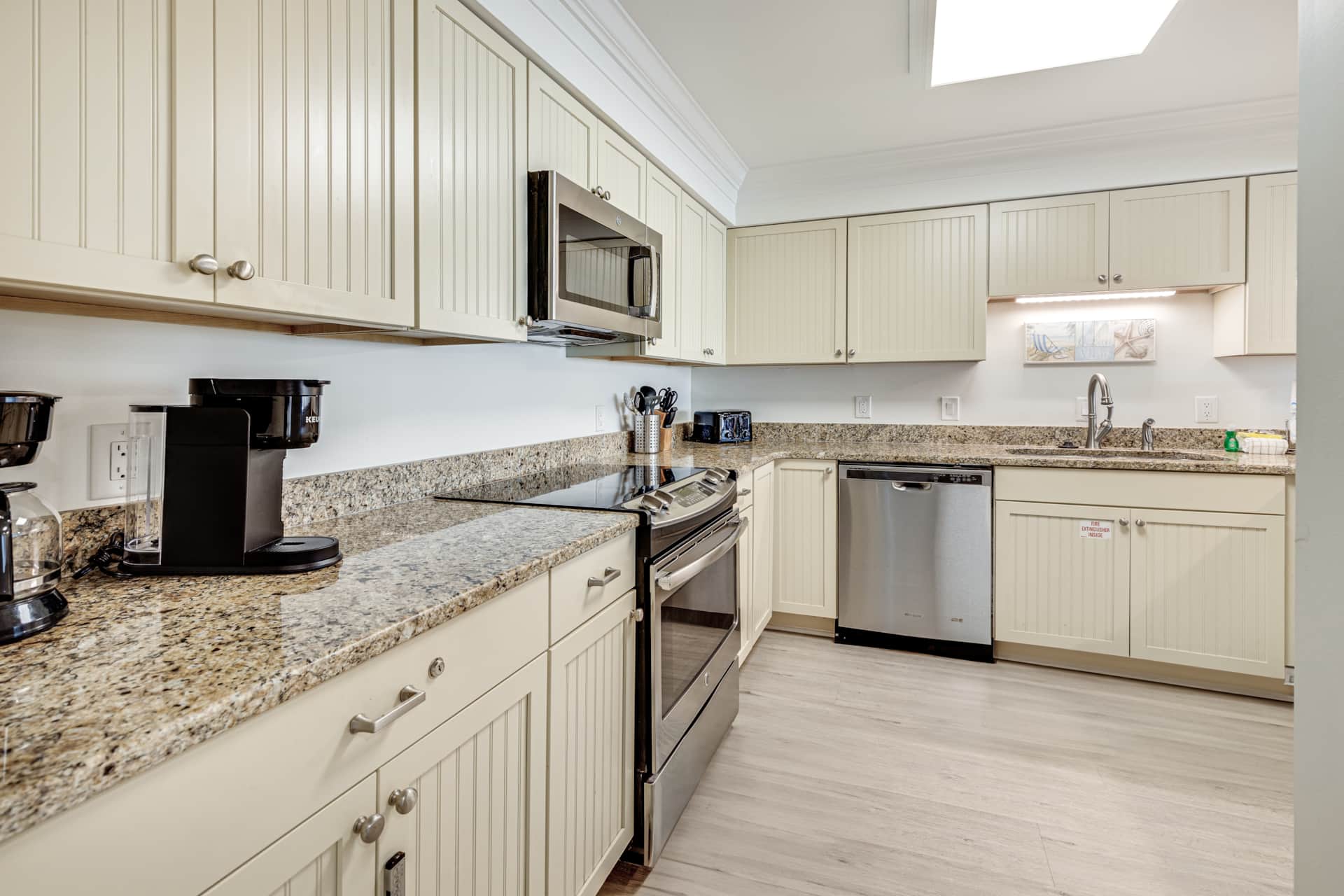 Fully equipped kitchen