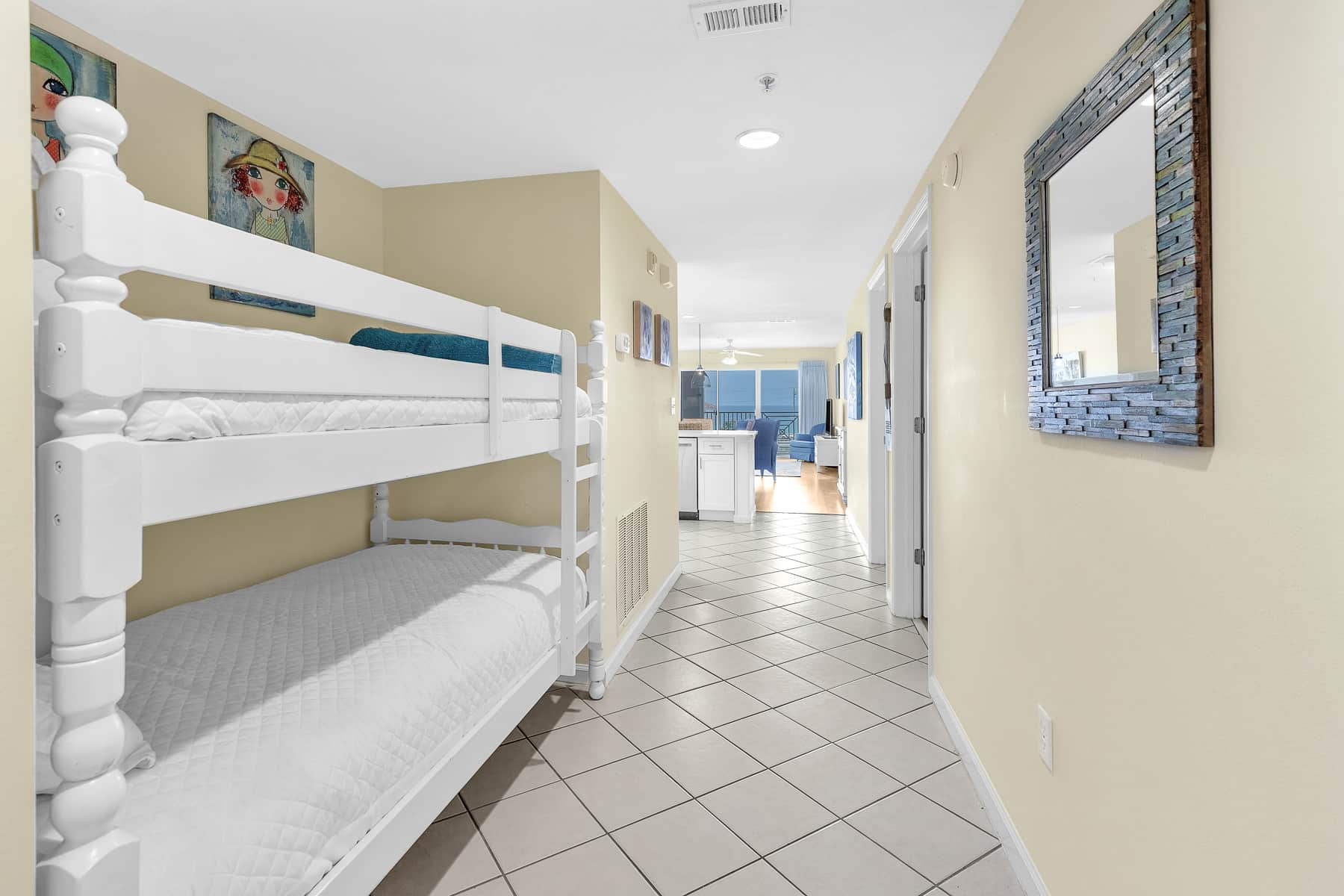 Bonus twin bunk nook in the hall