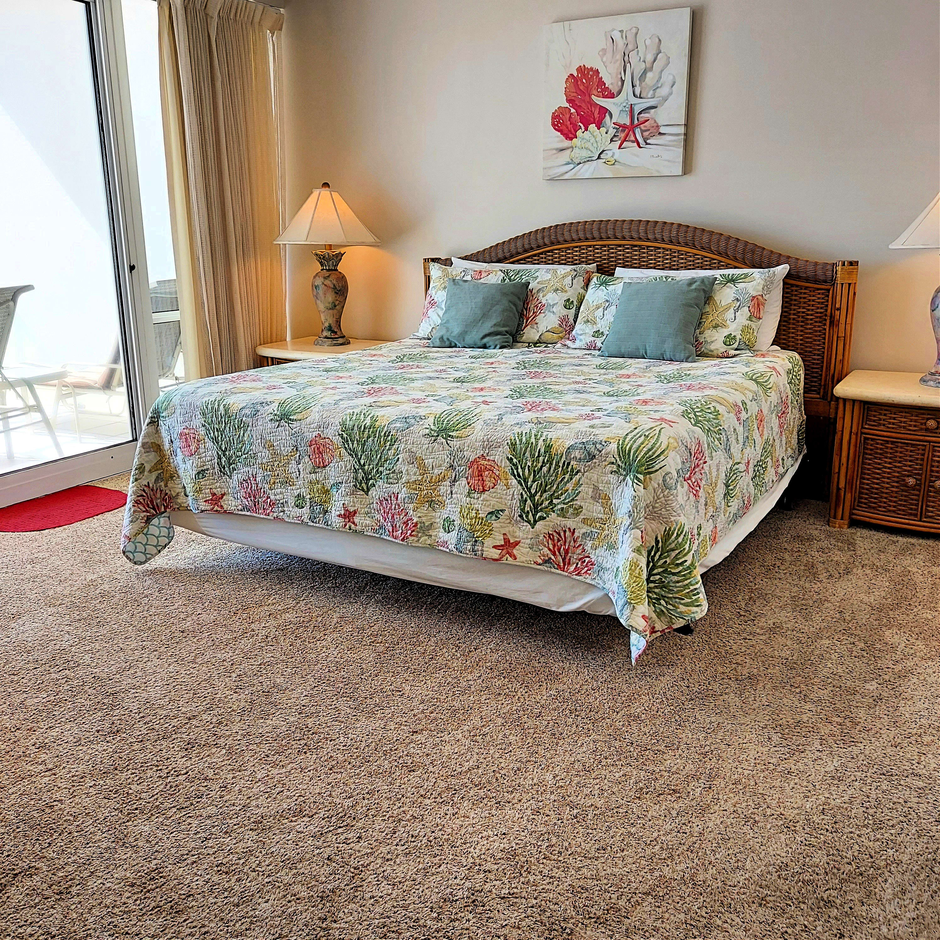 Gulf Front Master King Bedroom!