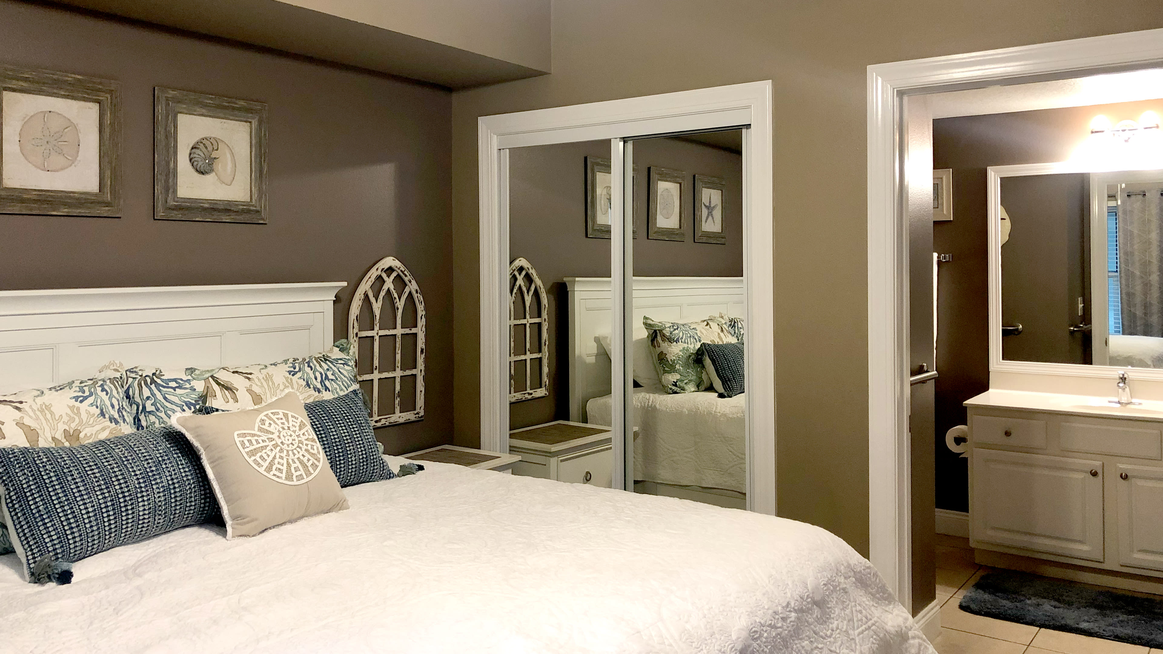 Large Master Suite Large Master Suite