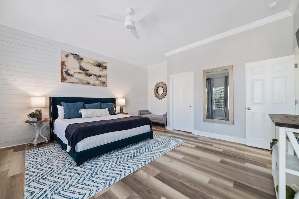 Cozy and Spacious Bedroom arrangement