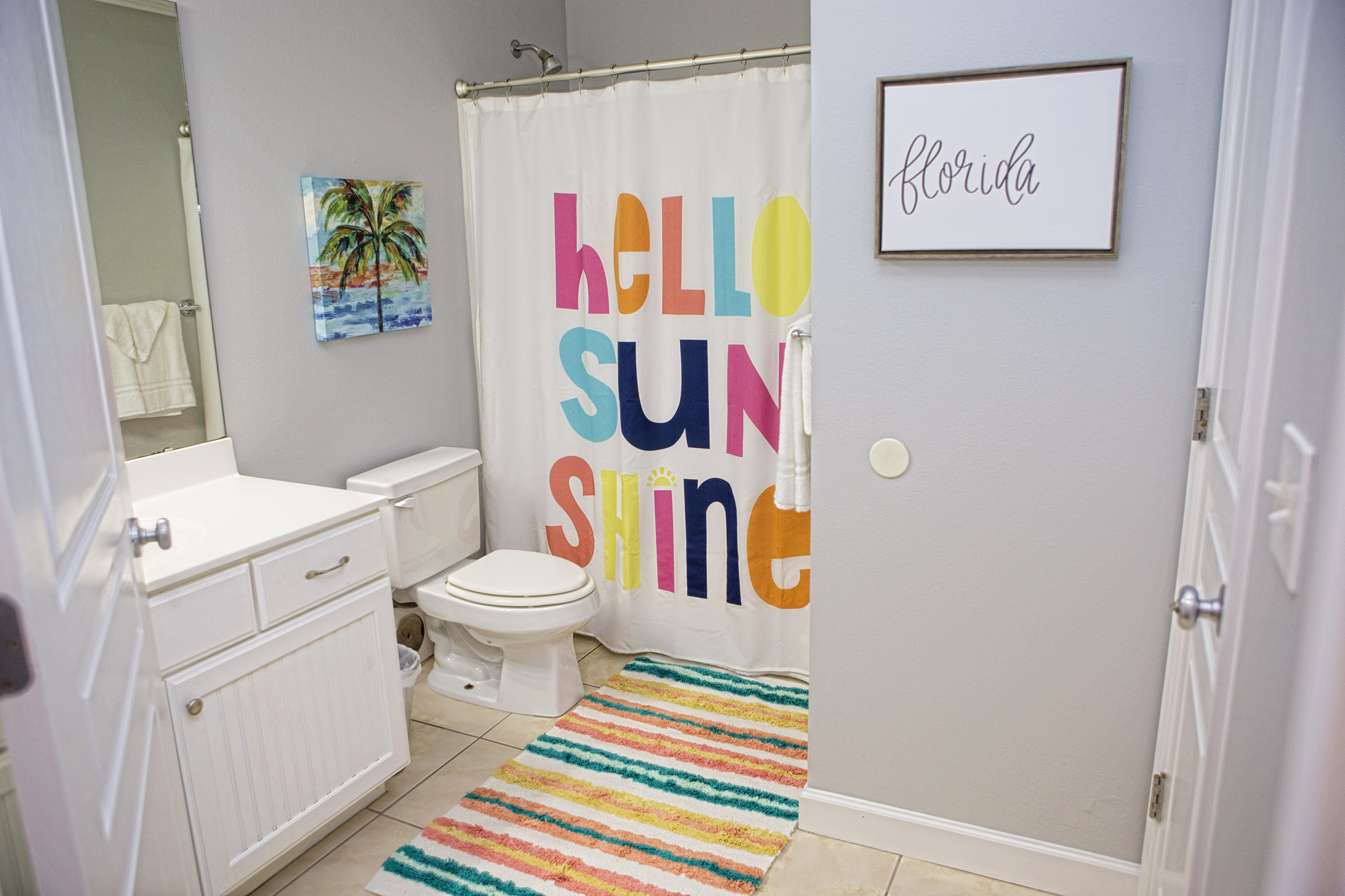 Hall Bath with Tub/Shower Combo