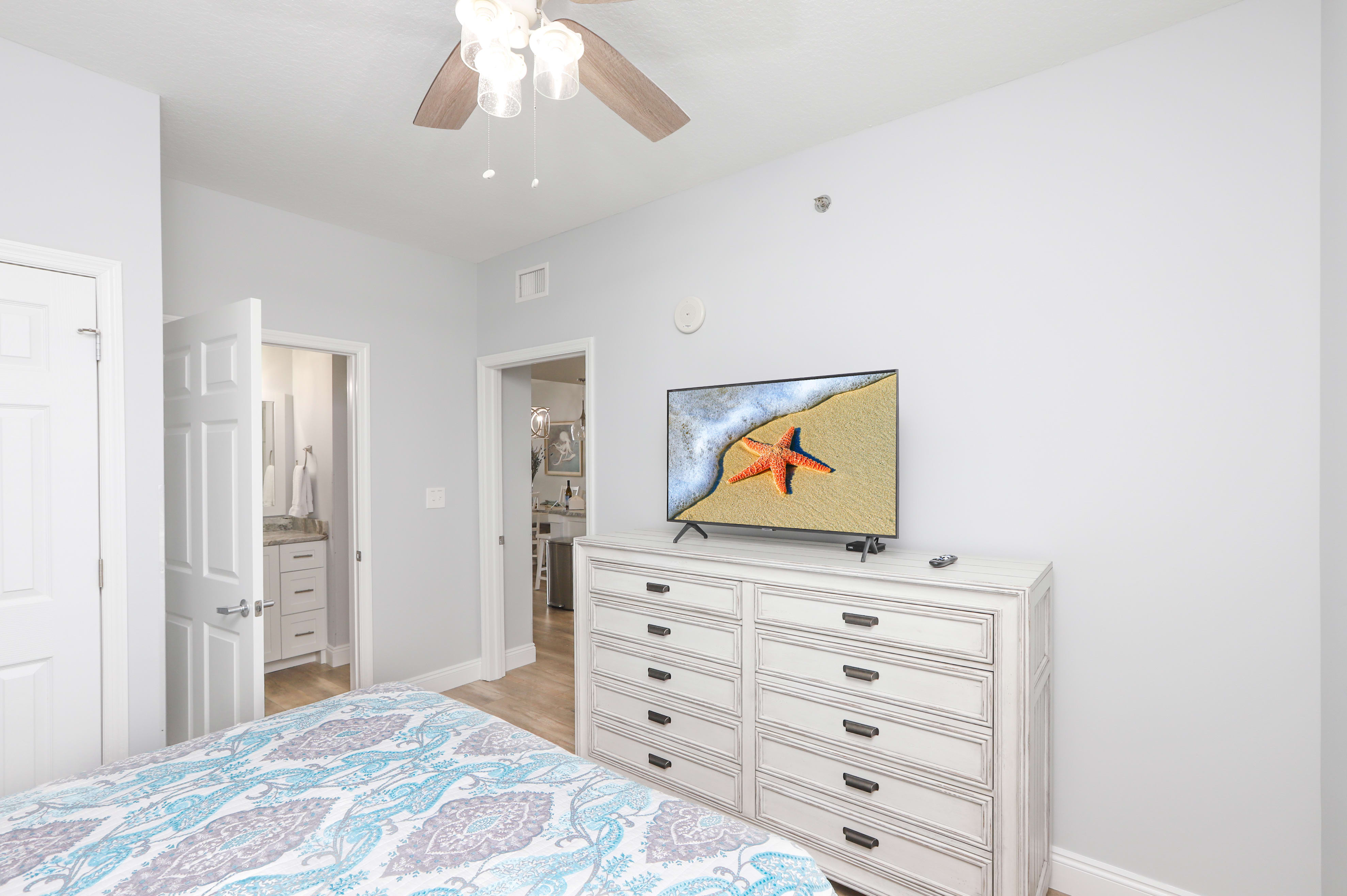 Spare Bedroom (Queen)