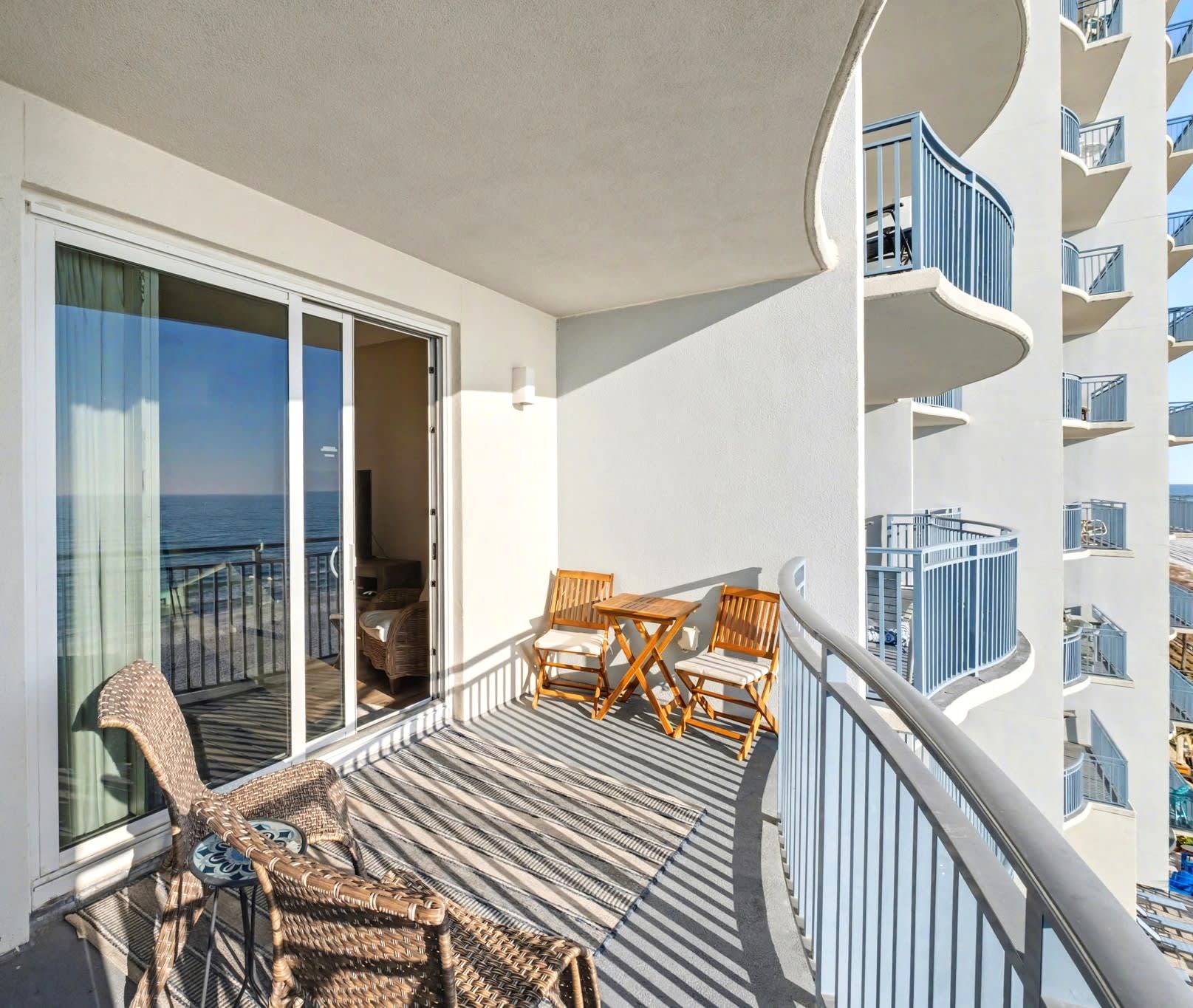 Sterling Breeze - Beachfront Condo!_7