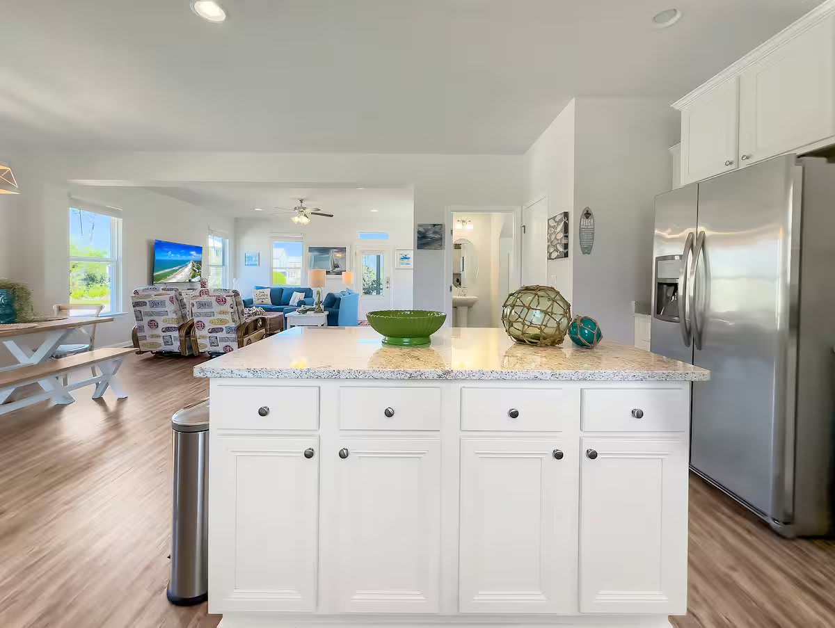 Open floor plan for entertaining