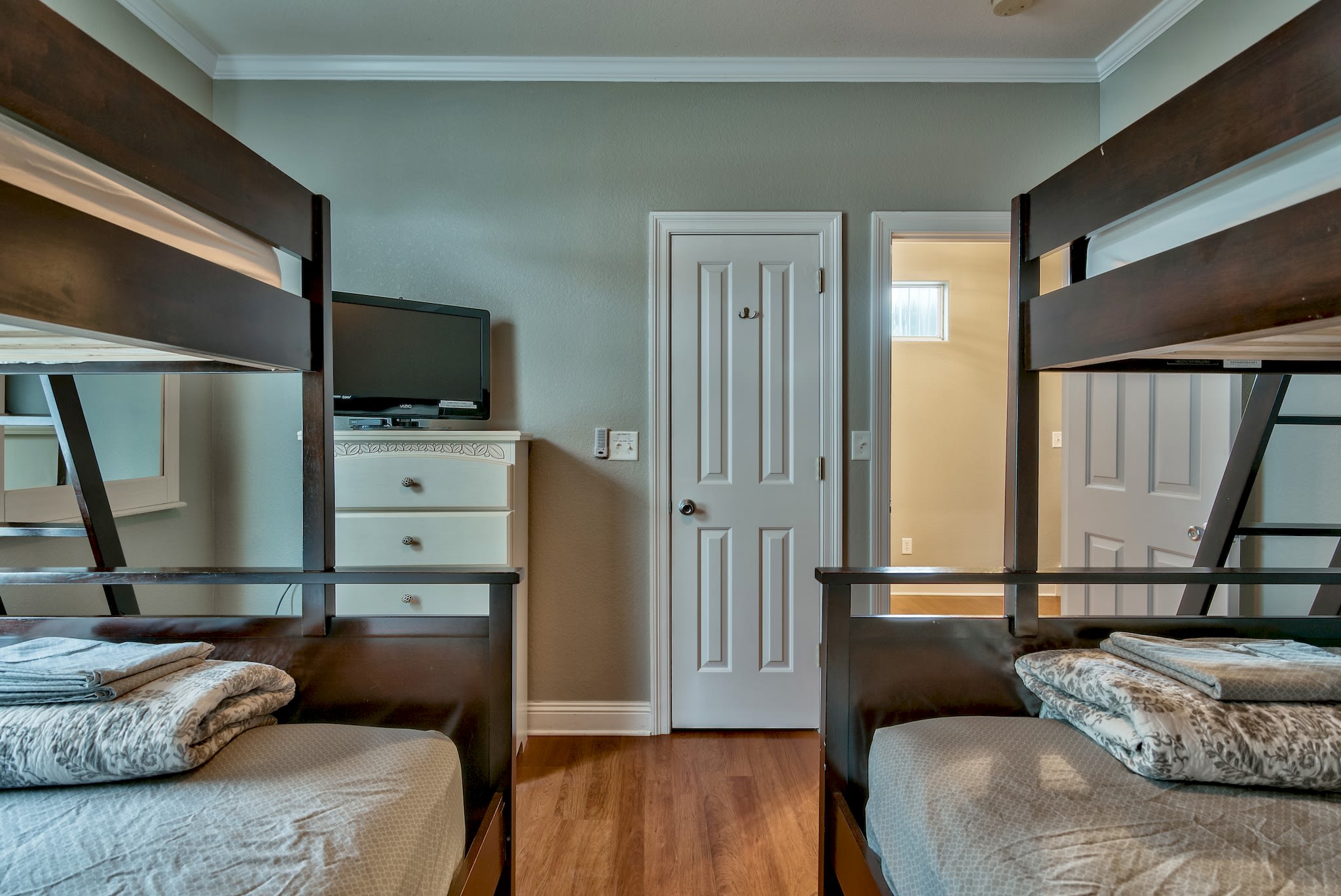 Bedroom # 3 - 2nd Flr, 2 Bunks, twins over fulls, flat screen &amp; dvd