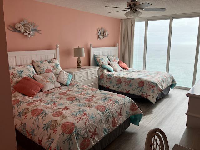 Guest Bedroom with 2 Queen beds and view of Gulf