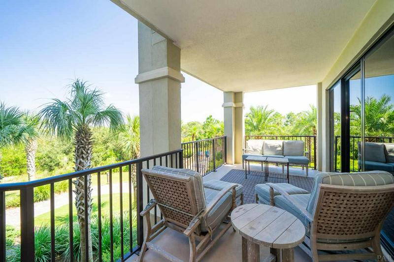 Catch it today,eat it tonight.Comfy deck with electric grill+view of Ole RIver.