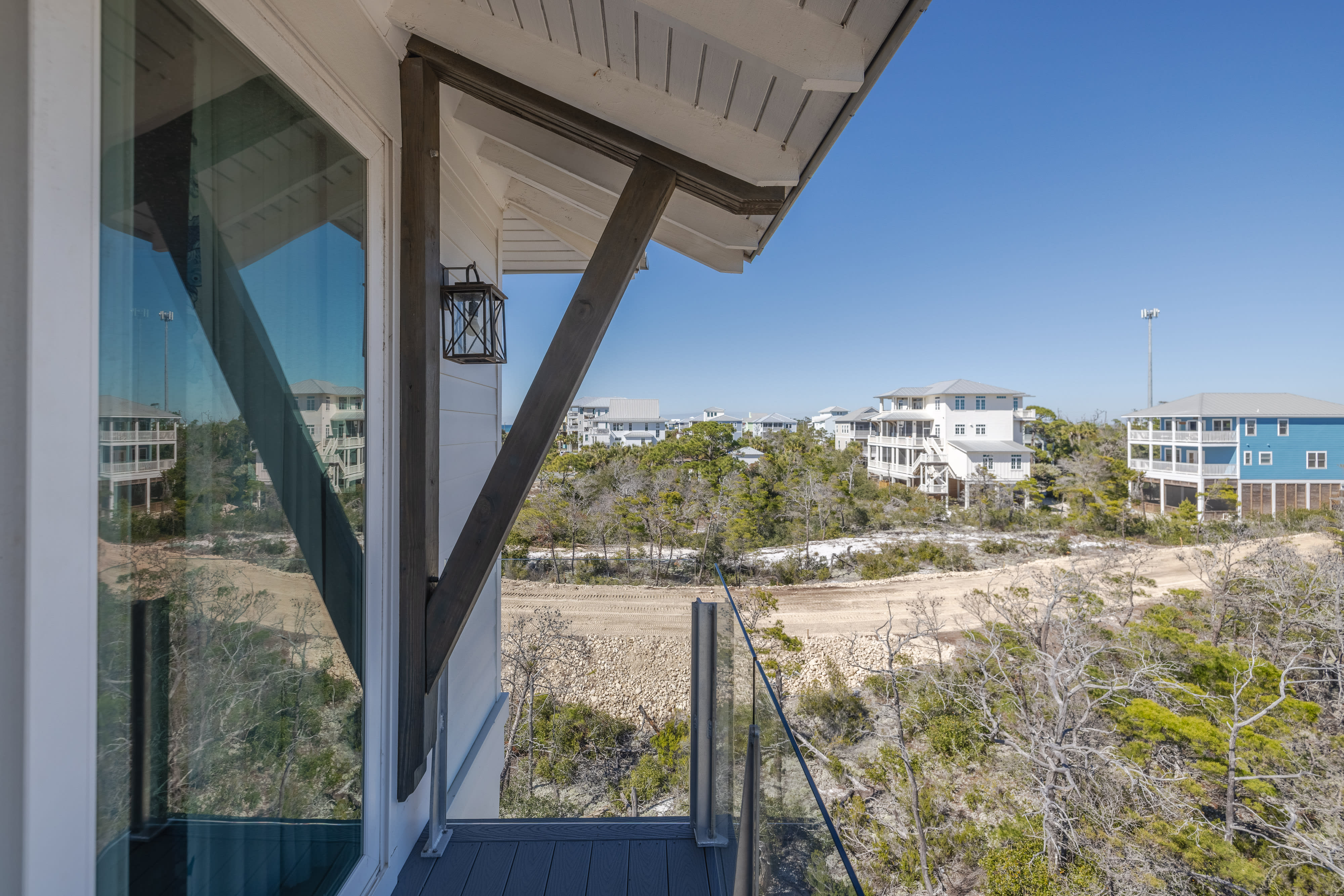 3rd floor guest room balcony
