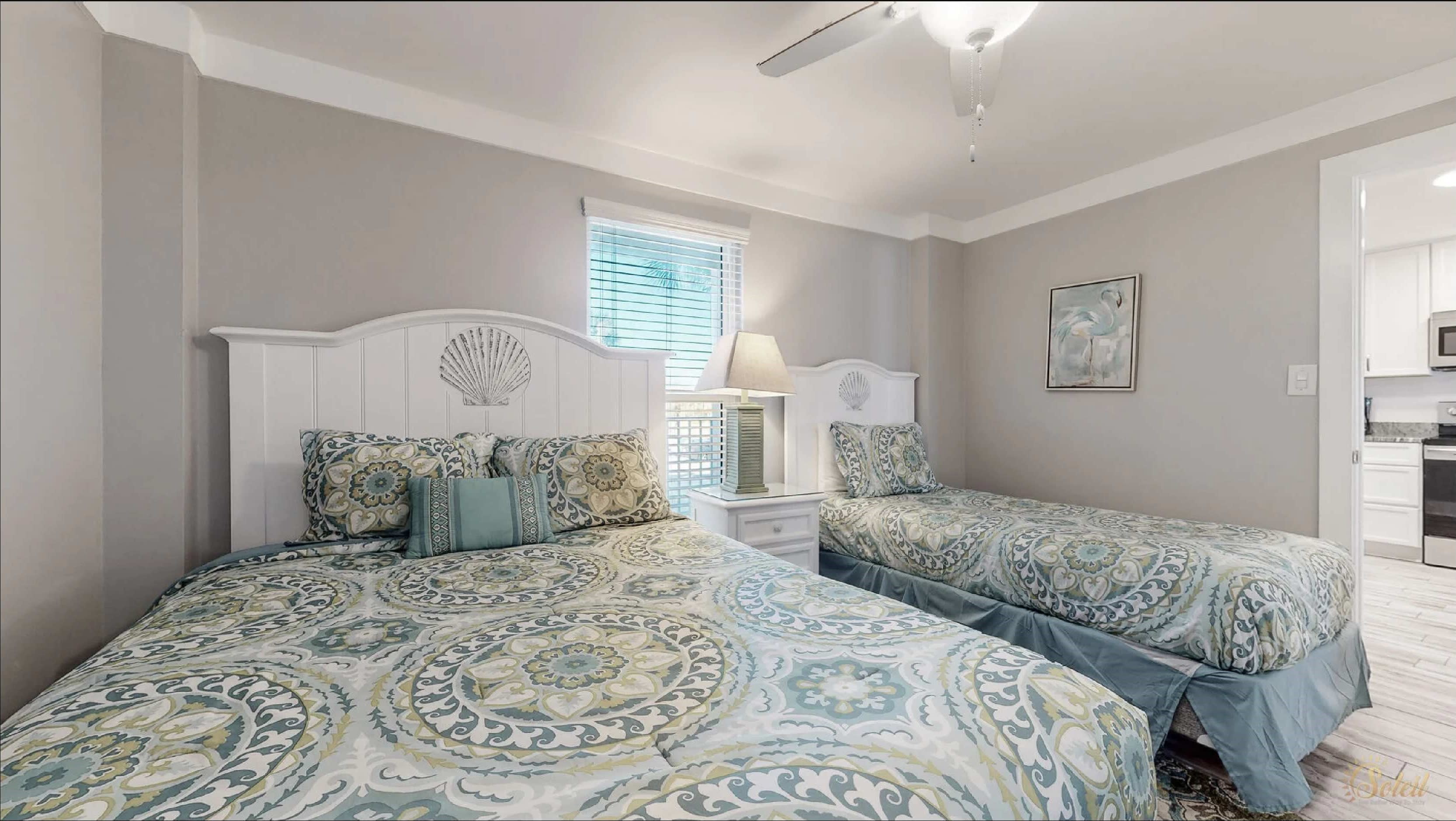 Queen Bedroom with a Seprate Bed for kid