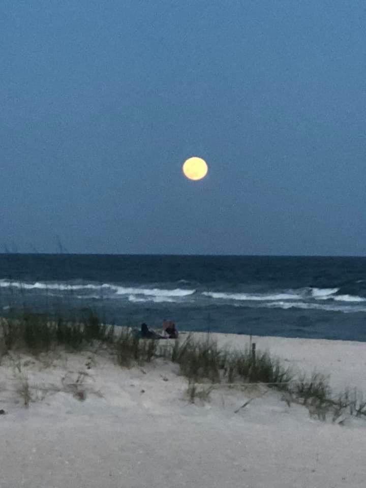 Spectacular full moon rising
