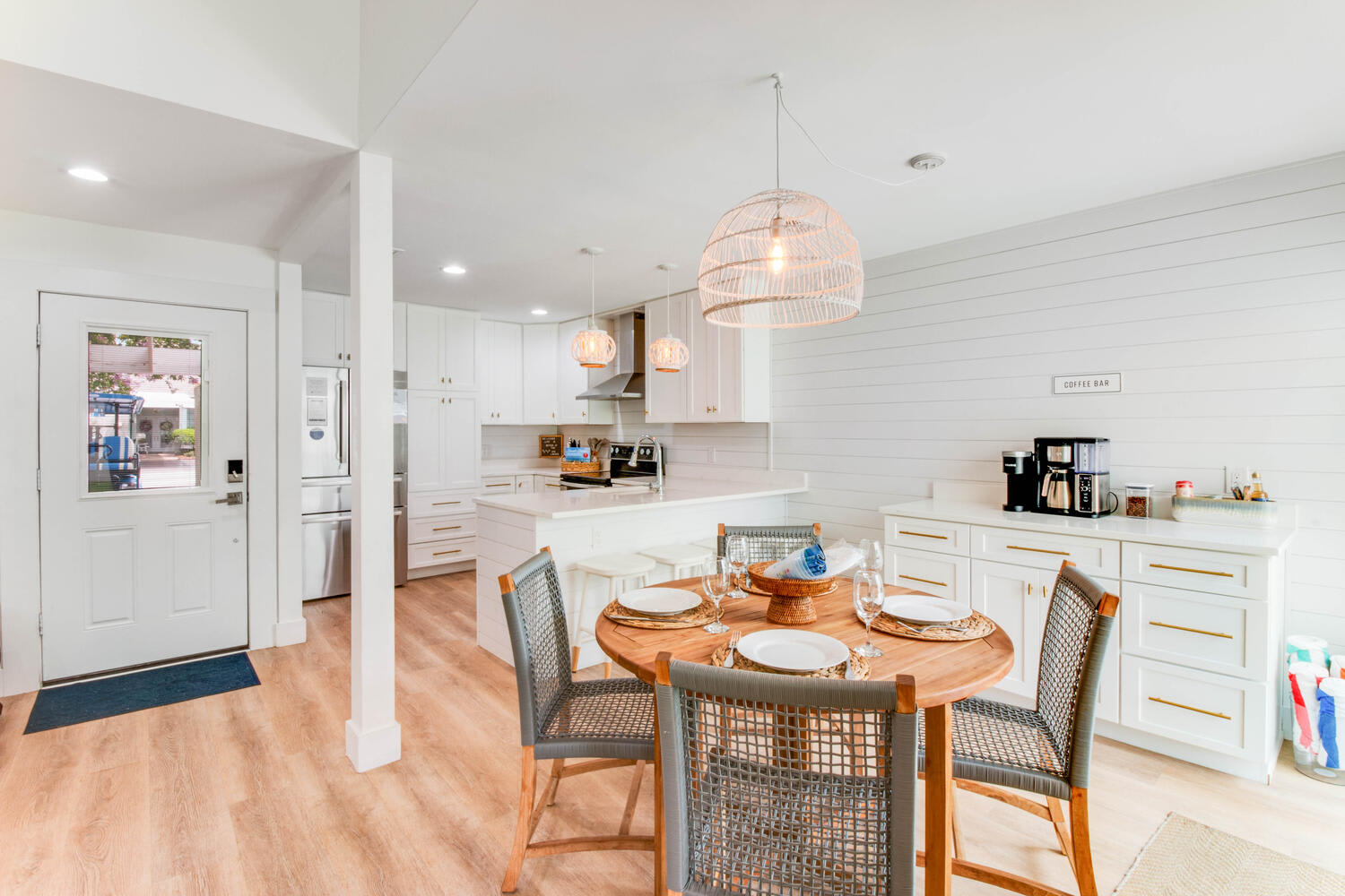 Open kitchen and dining area 
