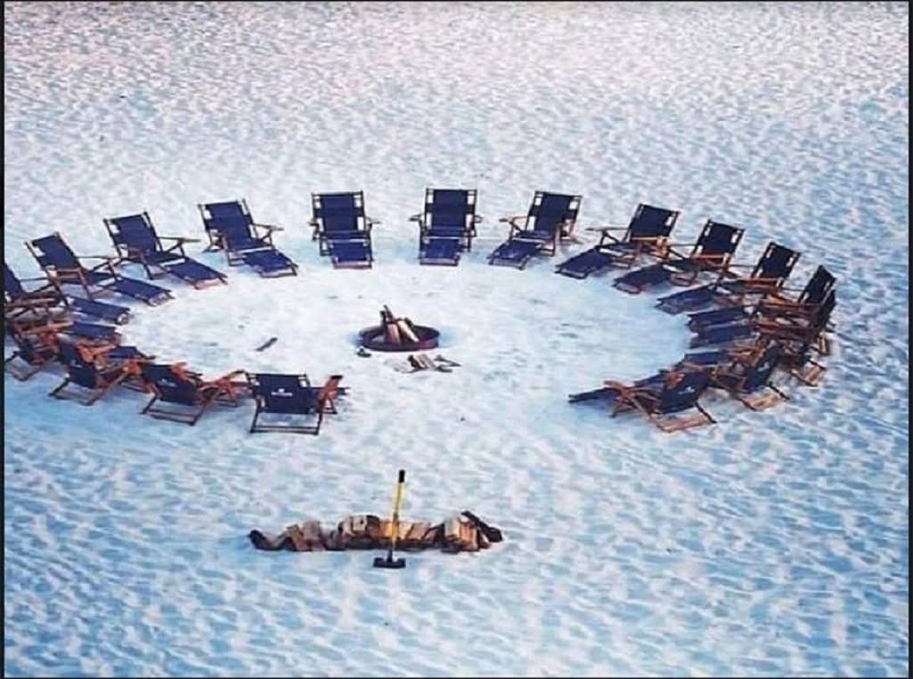 Beach bar has free bonfires on Monday nights.