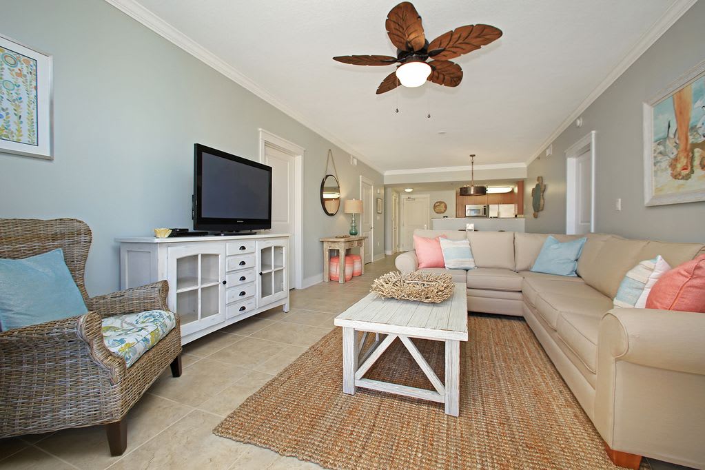 Beautiful newly updated condo