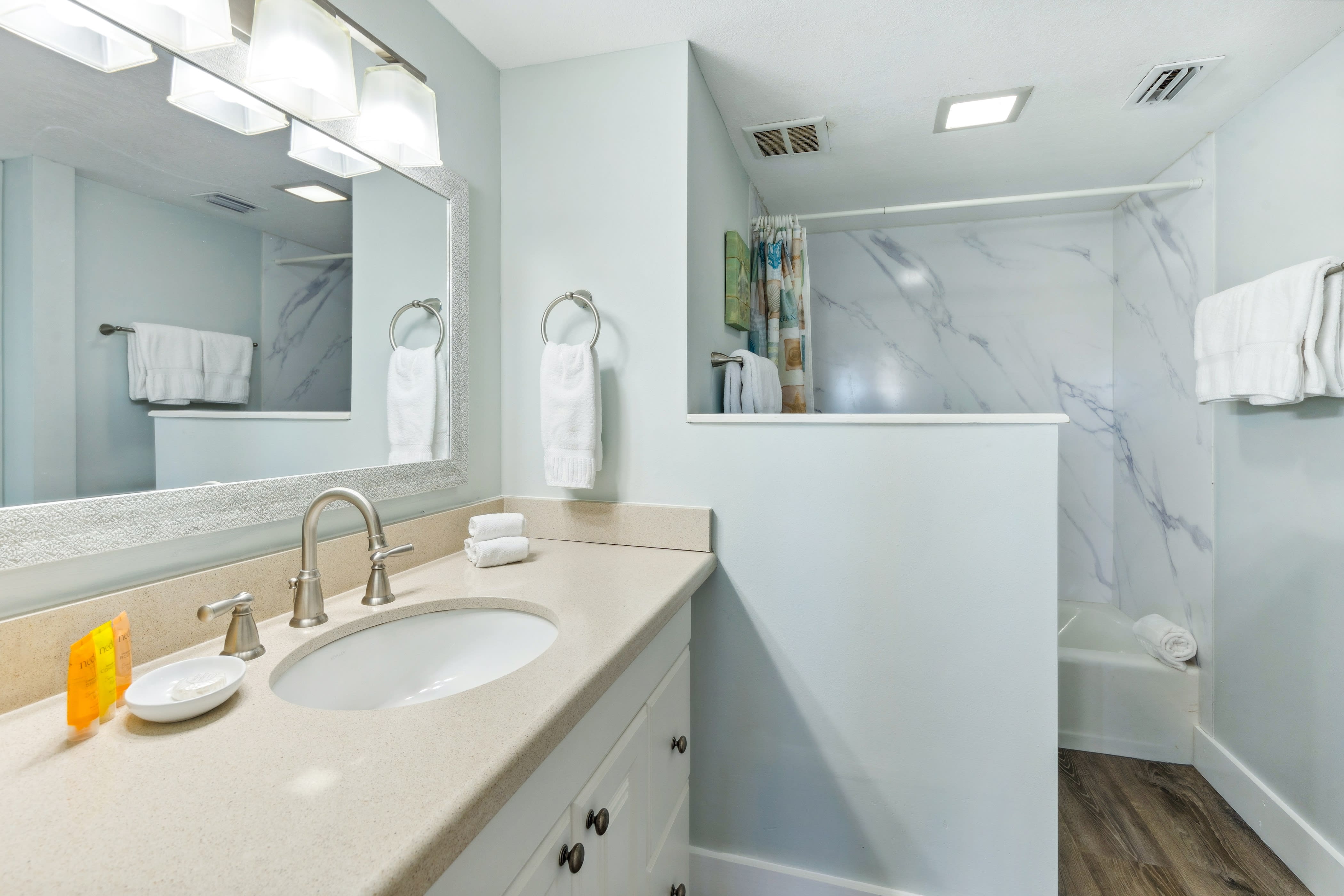 updated guest bath (en suite or accessible from hallway)