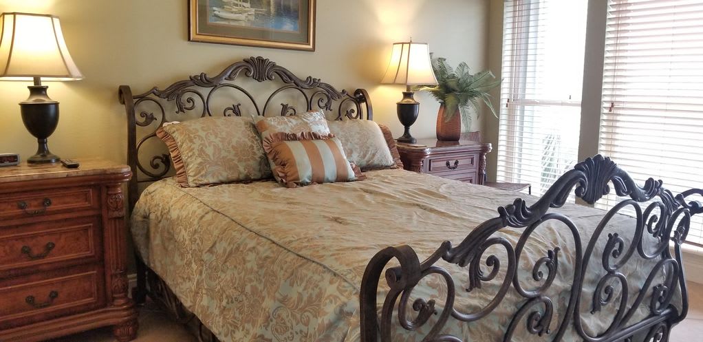 Gulf Front Main Level Master Retreat With Full Bath