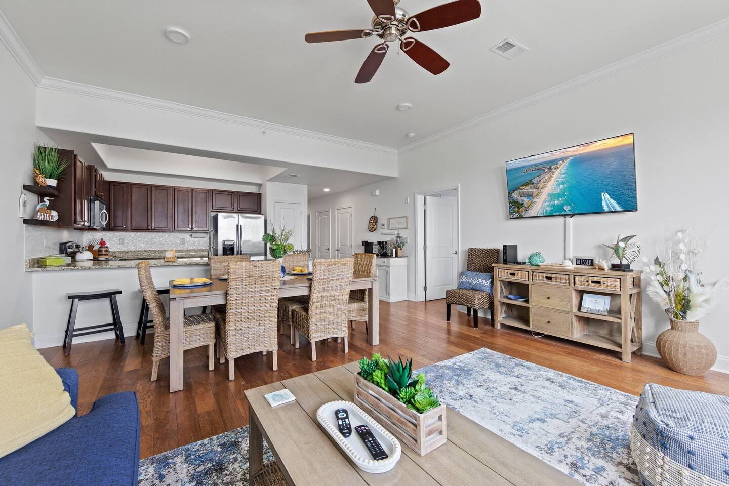 No crowding here, this property gets comments all the time on how big it is in person.