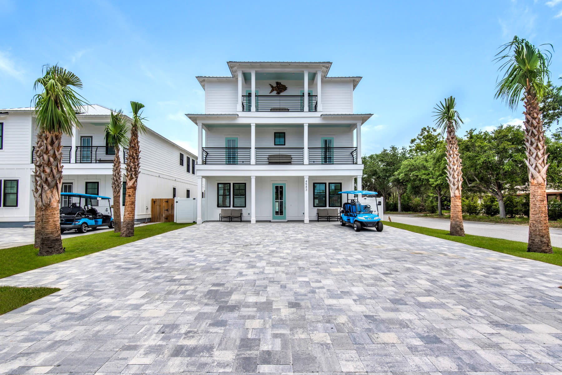 Azure-7 No need to worry about parking fines here. Azure is licensed for parking for up to 8 mid-sized cars.