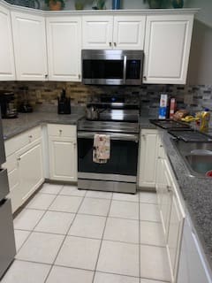 Family Friendly Beachfront Condo_5