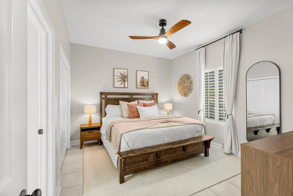 Relax and unwind in this stylish bedroom. King size bed offers a luxury mattress for complete comfort. Also you will find a full length mirror, ceiling fan, 55 in smart tv with cable and apps. Charging stations on each nightstand complete the space.