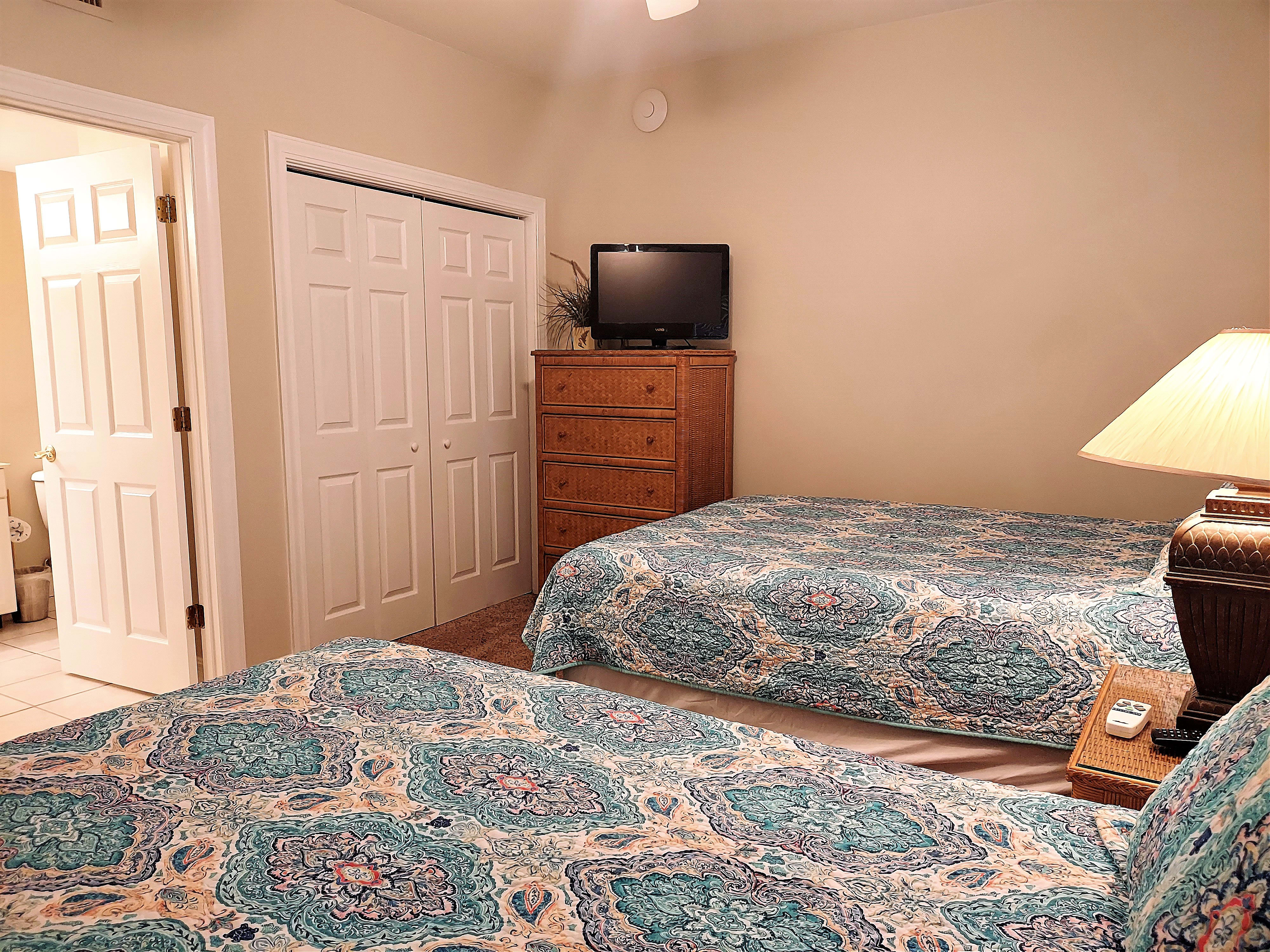 Double Queen Bedroom