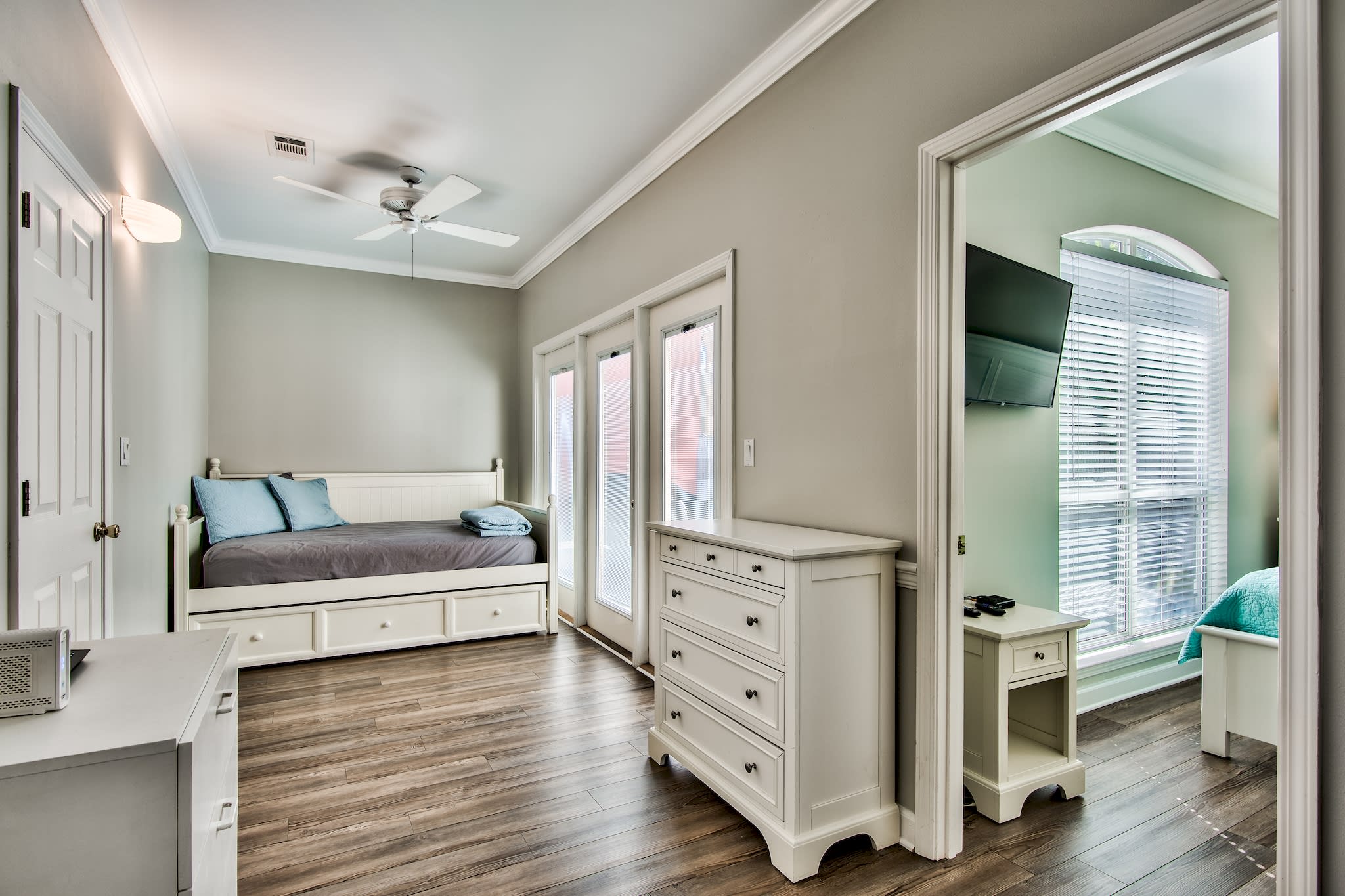 Bonus room with trundle bed