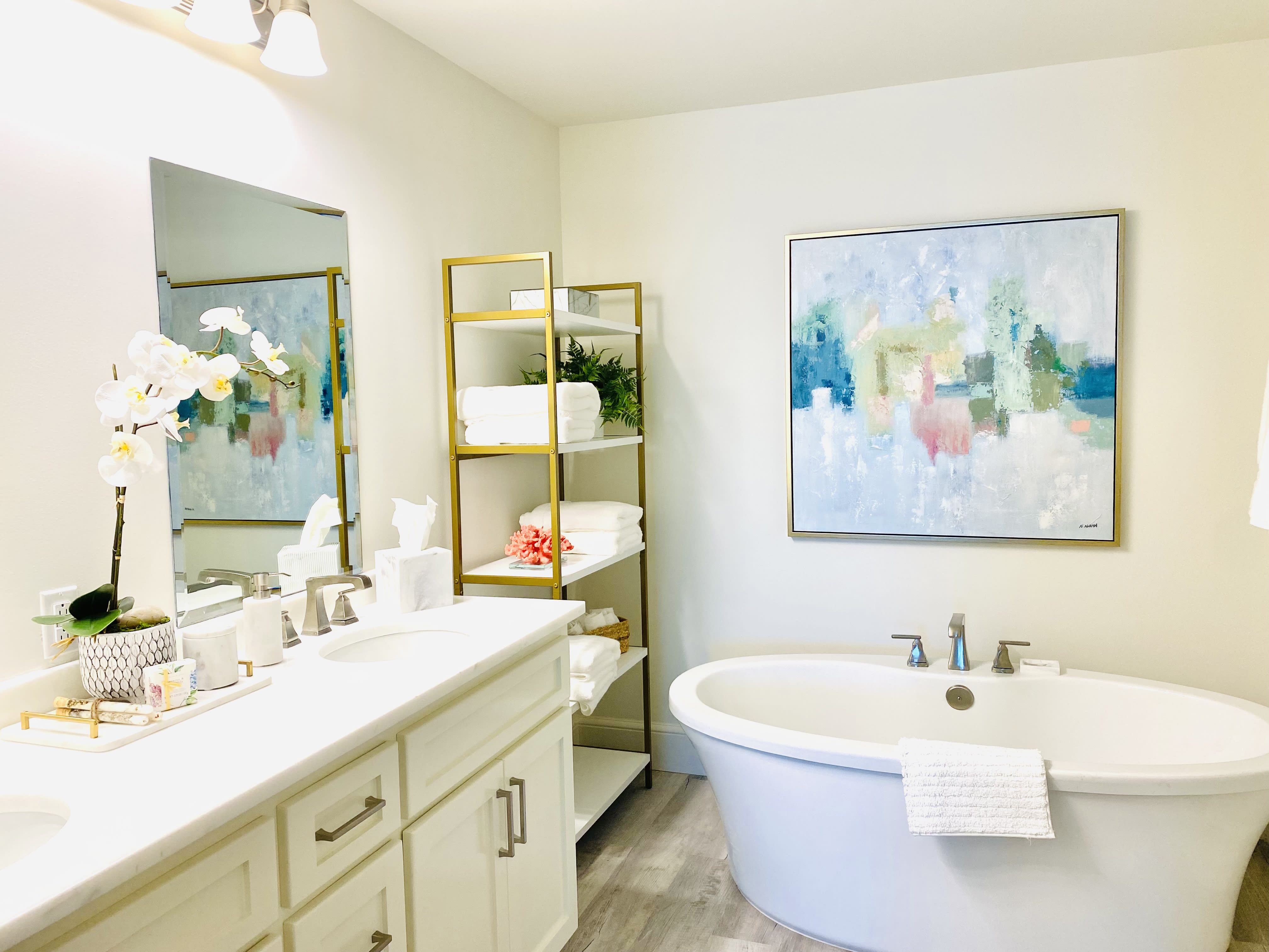 Master Bathroom with Soaker Tub and Walkin Shower