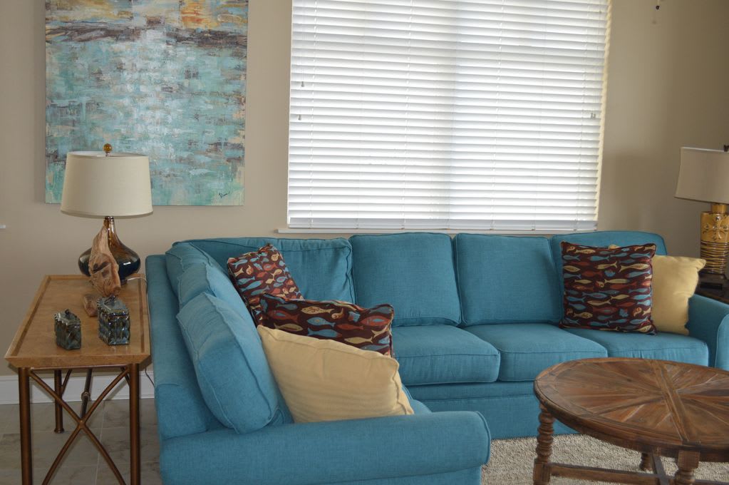 The living room: charming coastal theme throughout