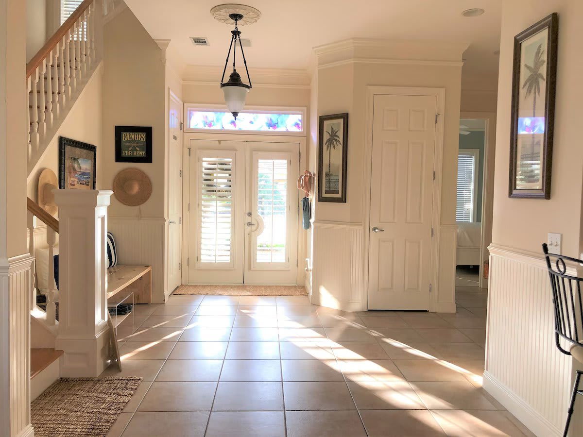 Cayman Palms Front Entry Area