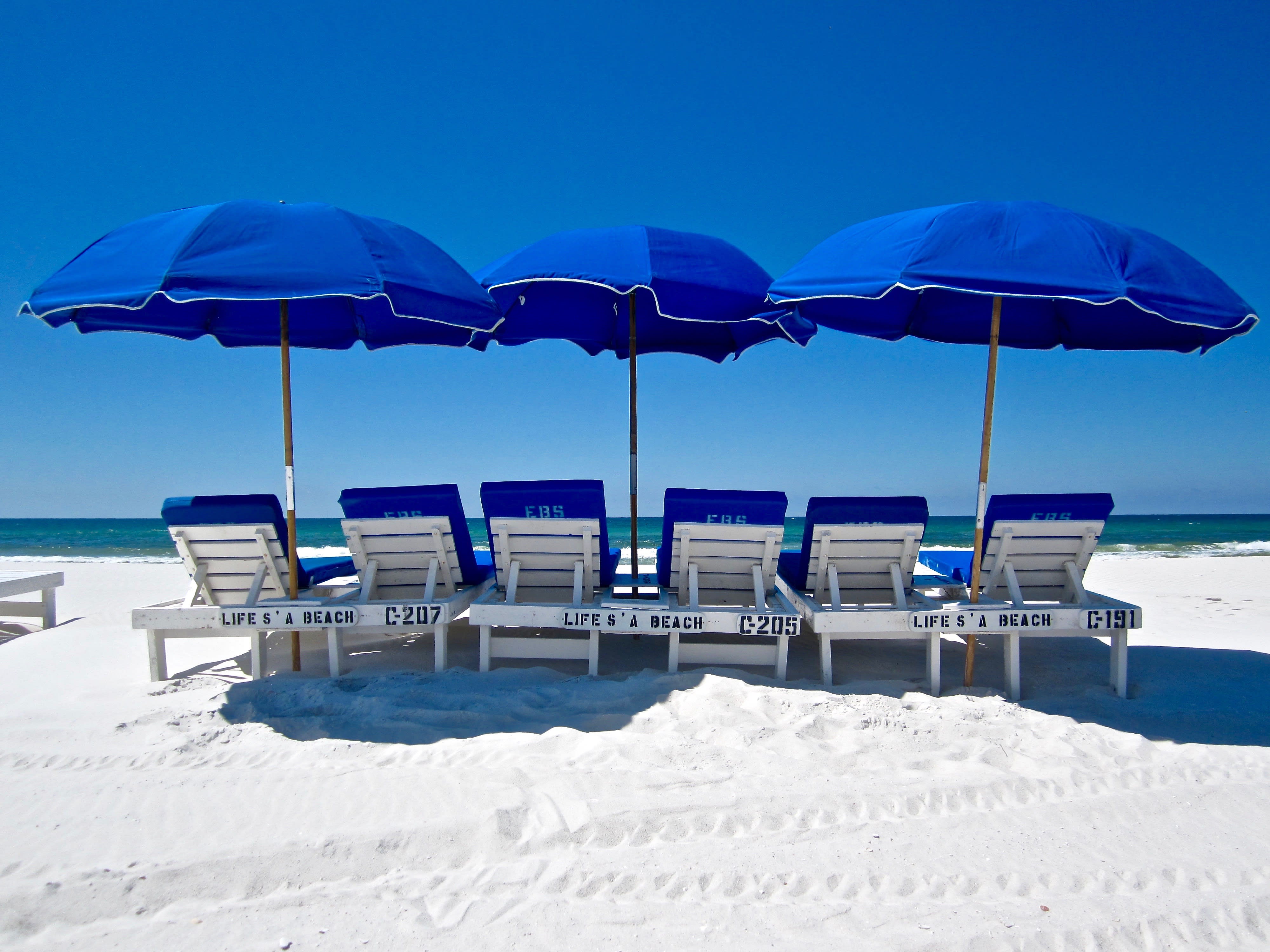 Beach Service for 6 from the 1st week of March through the 2nd week of October!