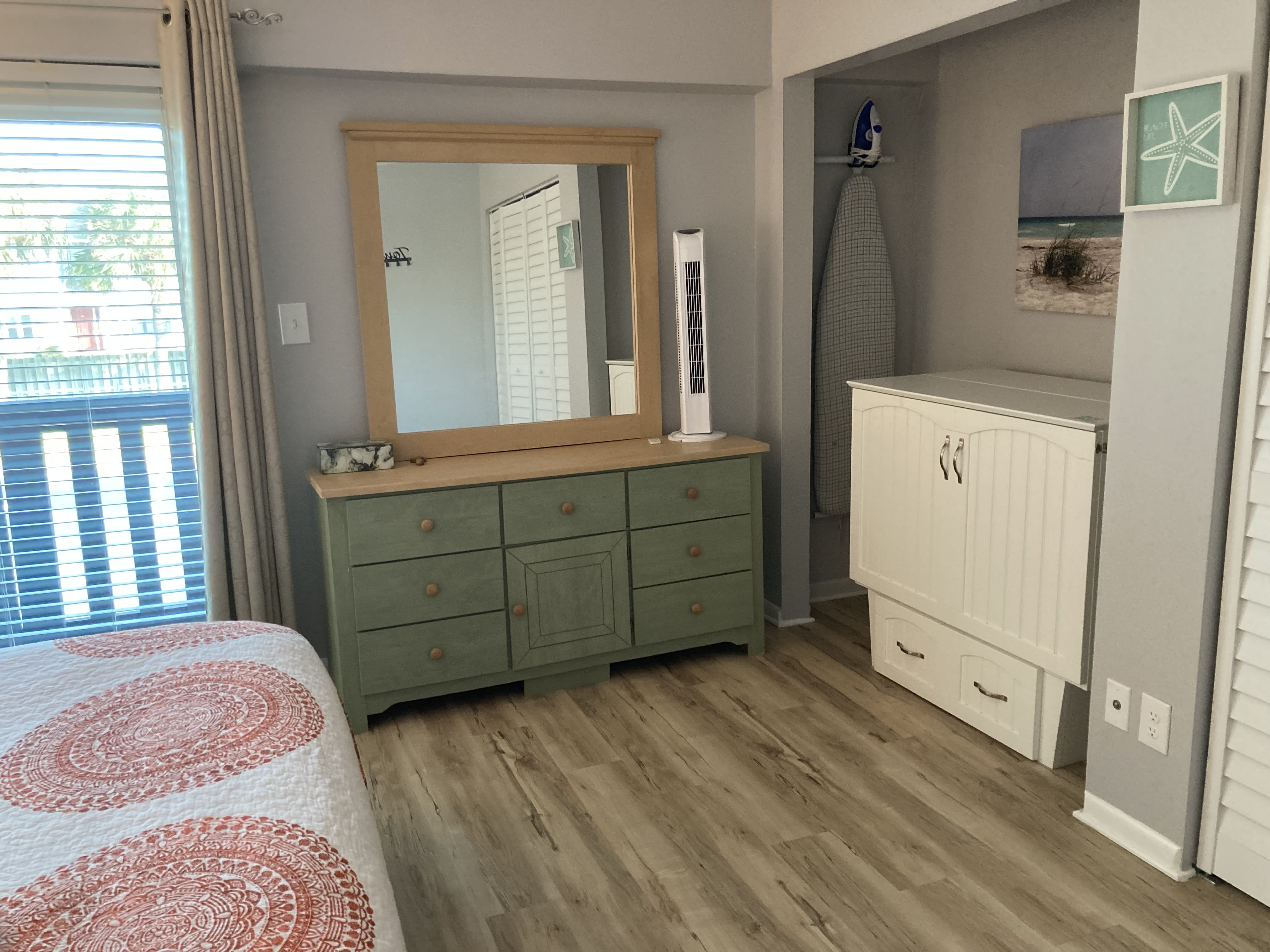 2nd floor bedroom with twin Murphy bed