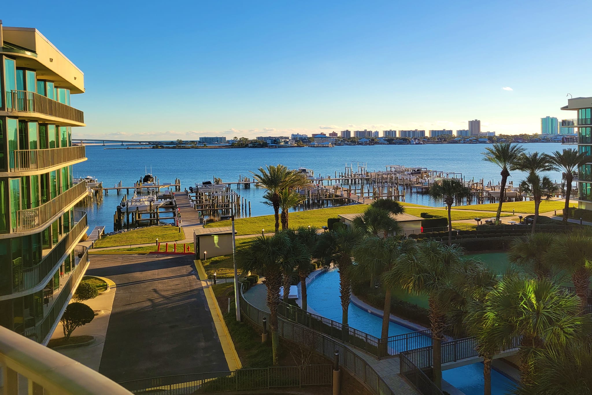 Phoenix on The Bay 1431