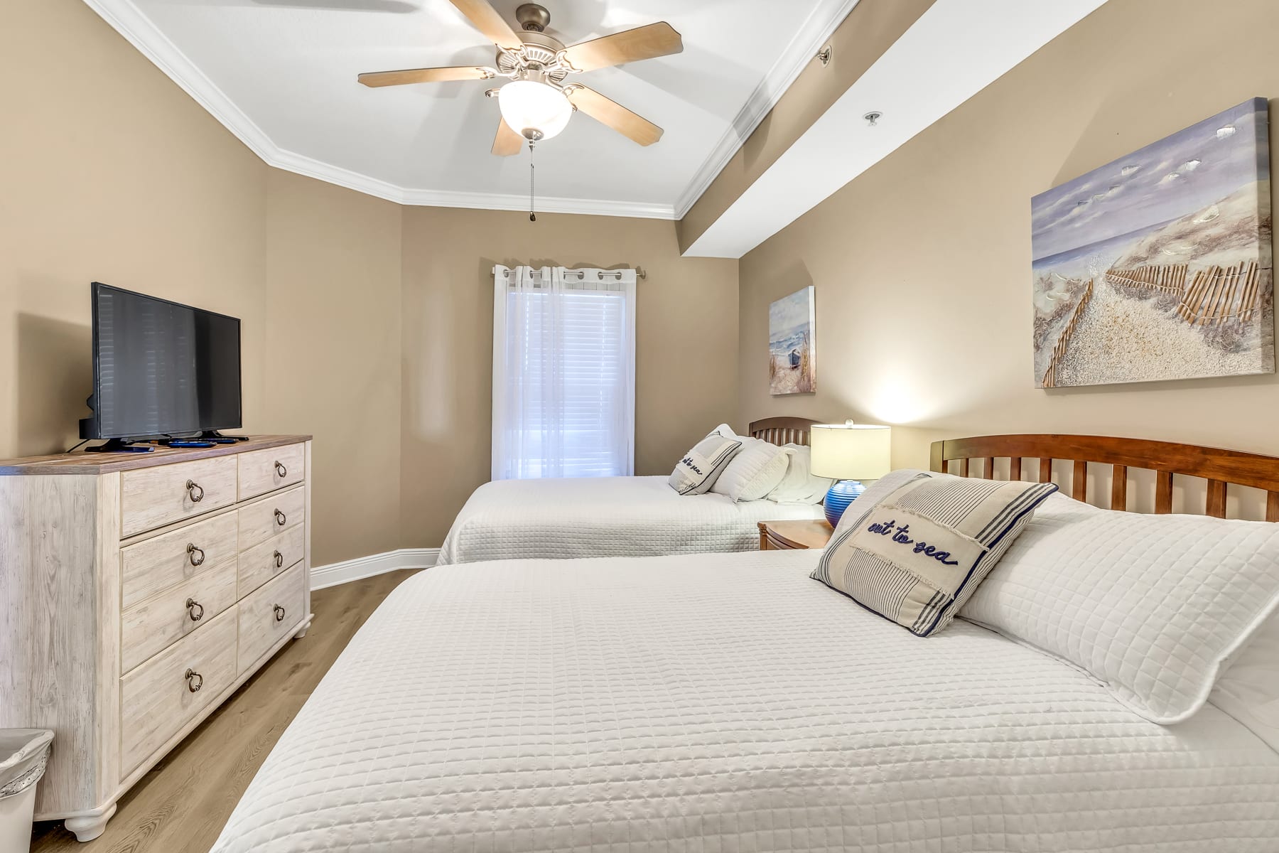 Two full beds with shared en suite 