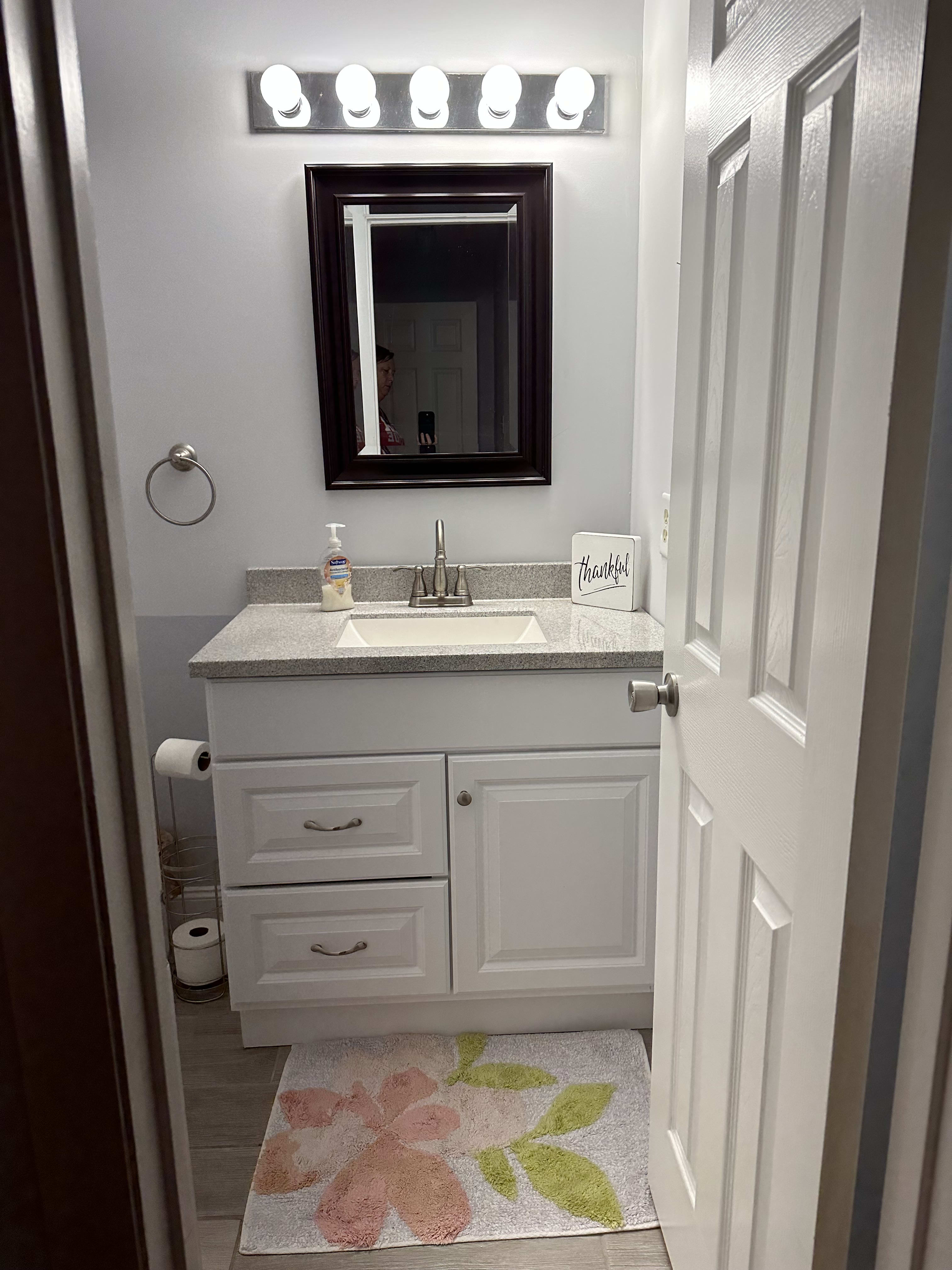 2nd floor bathroom