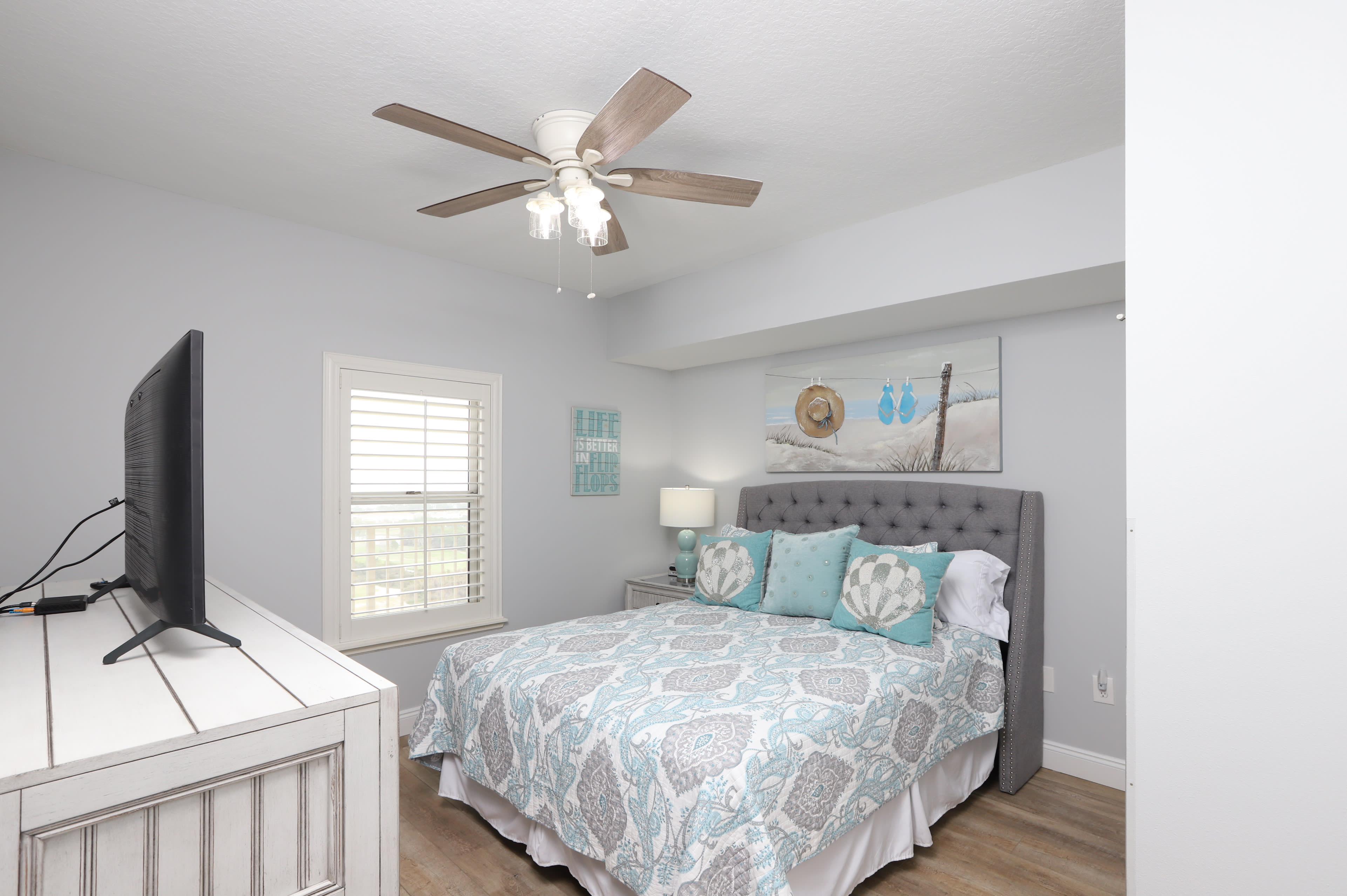 Spare Bedroom (Queen)